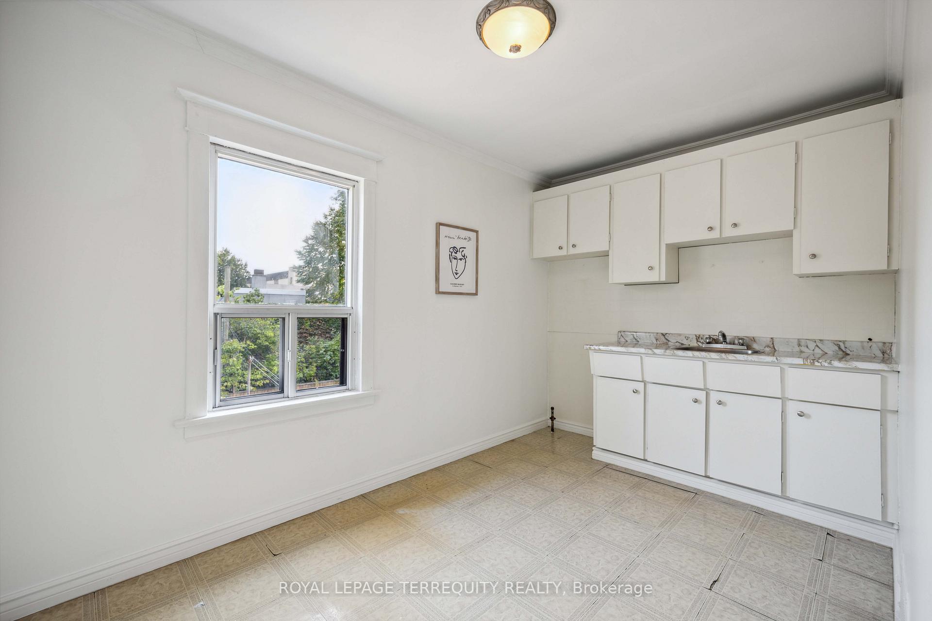 Photo 14 of 19 Curzon Street, Toronto, South Riverdale — HOMEH