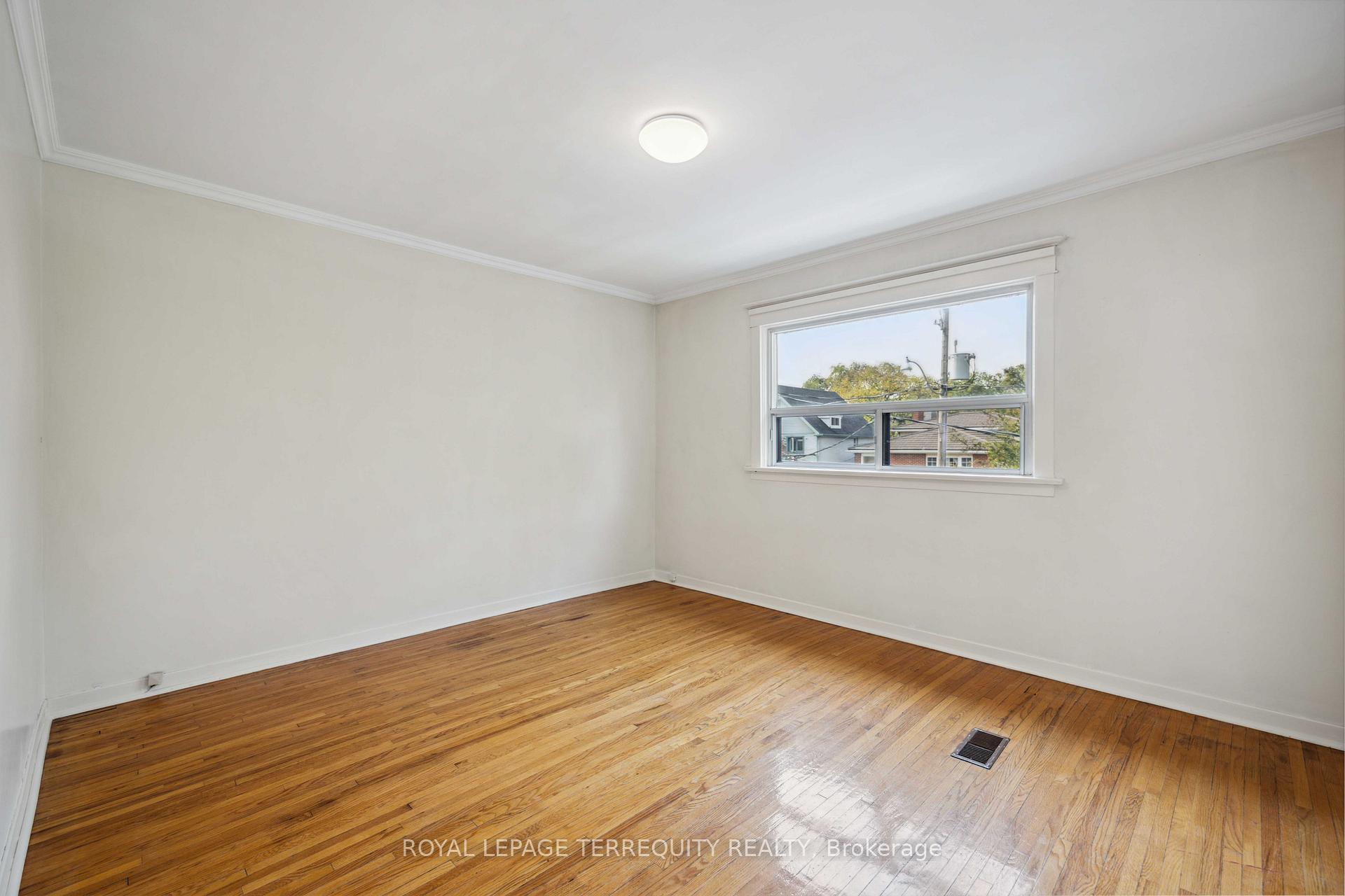 Photo 13 of 19 Curzon Street, Toronto, South Riverdale — HOMEH