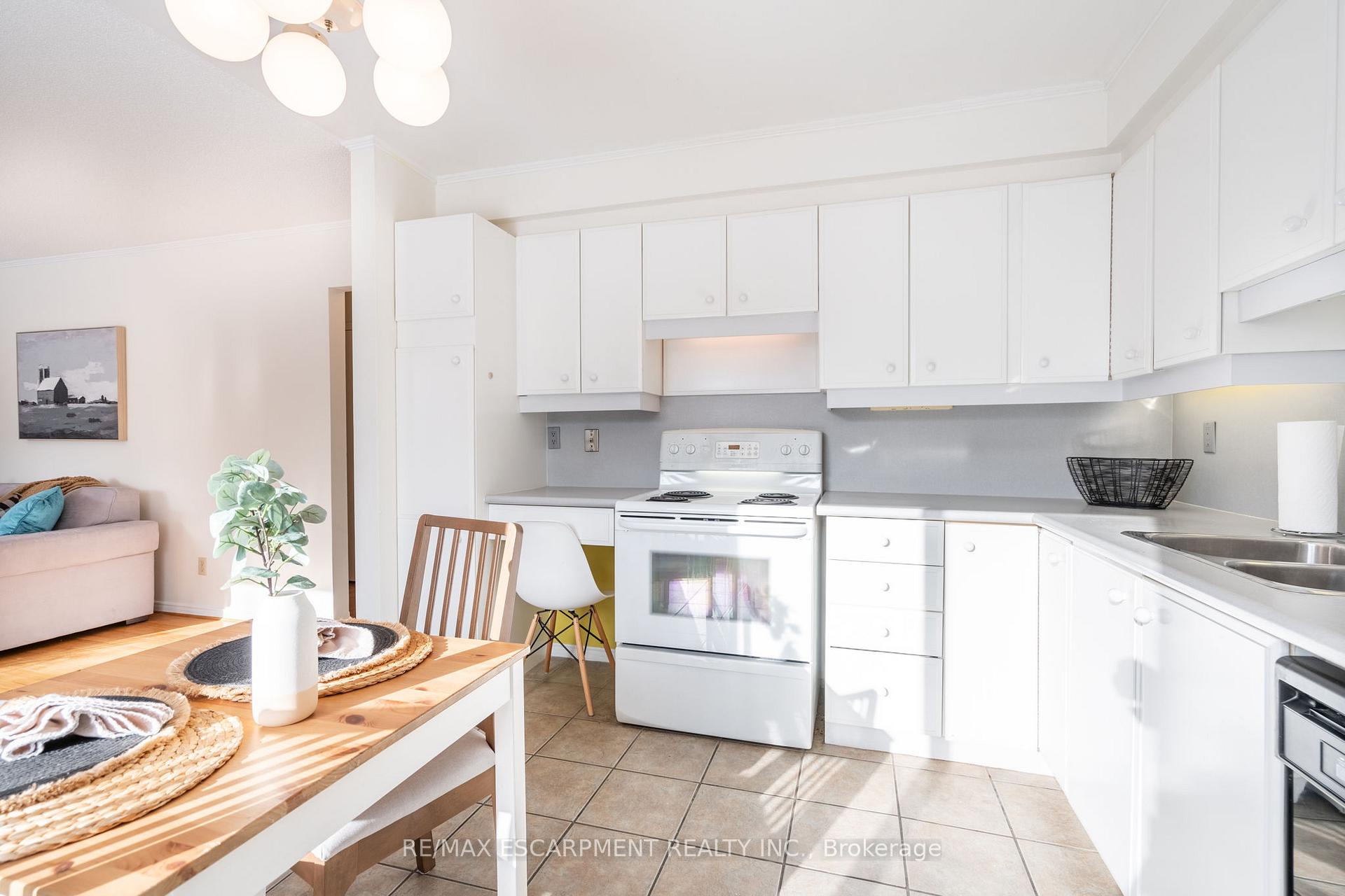 Photo 22 of 11 Serafino Court, Hamilton, Falkirk — HOMEH