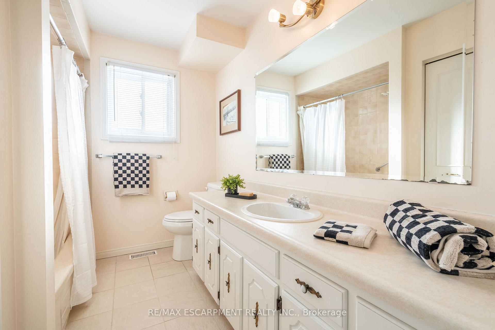 Photo 26 of 11 Serafino Court, Hamilton, Falkirk — HOMEH