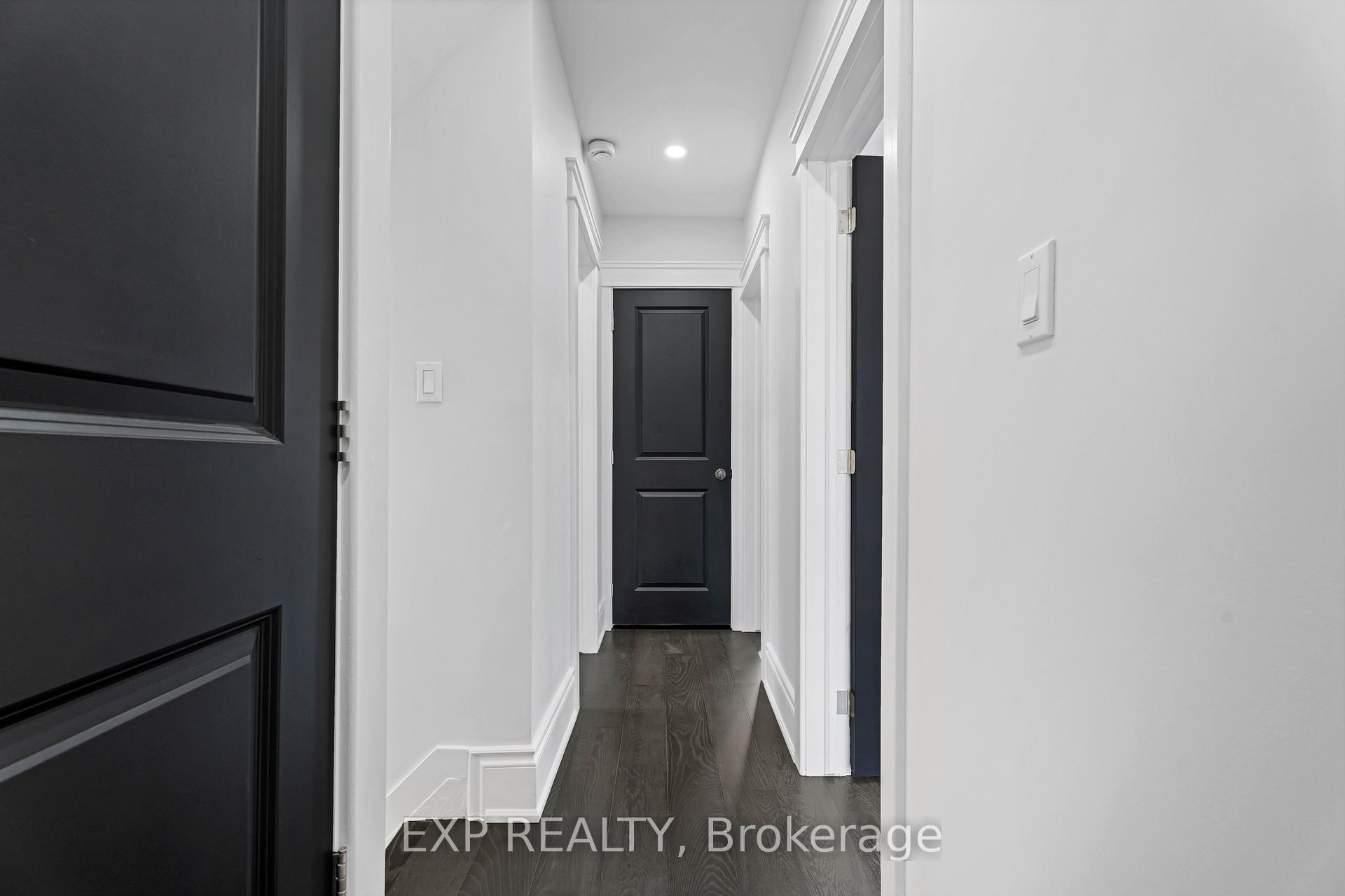 Photo 8 of 189 Ottawa Street, Hamilton, Delta — HOMEH