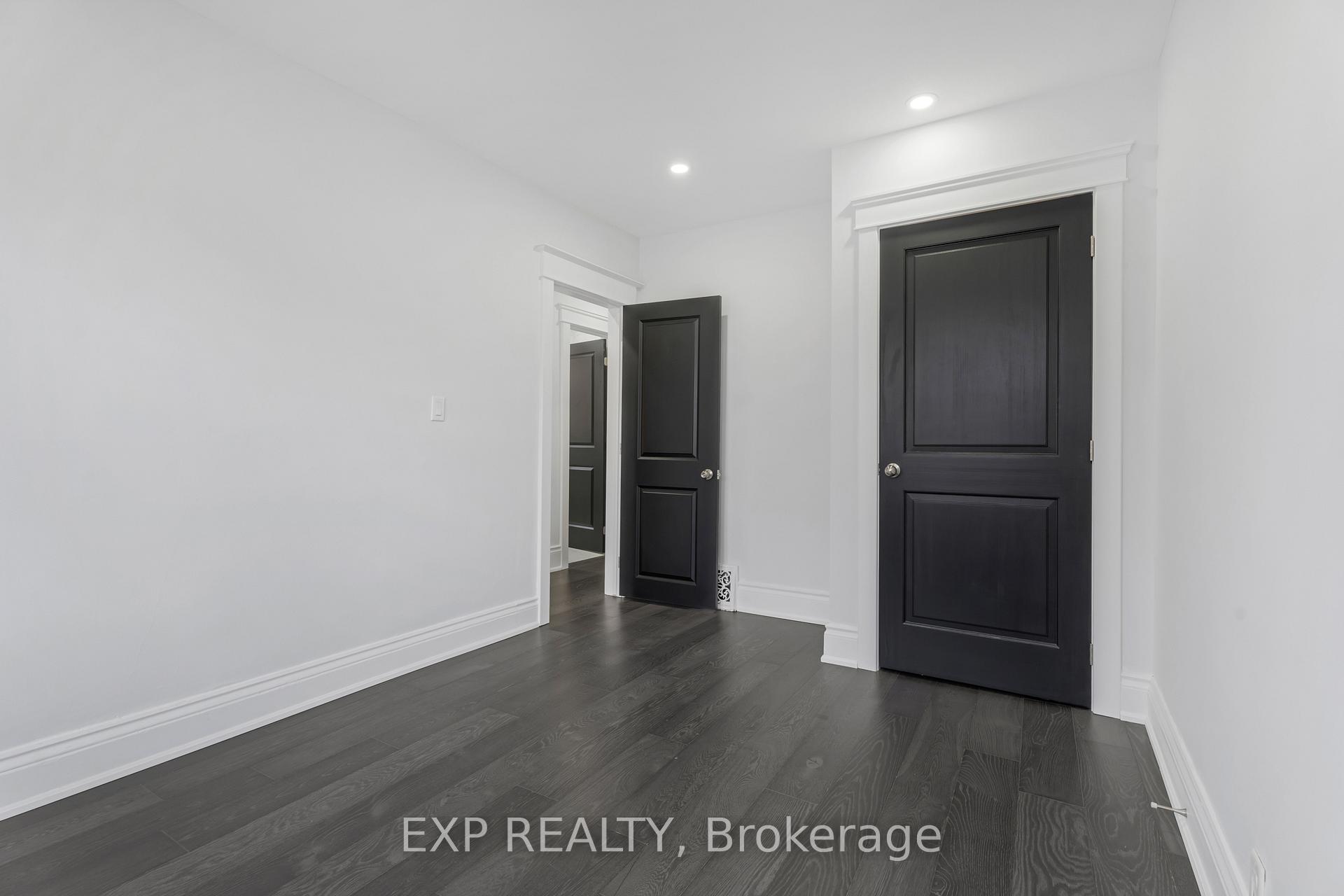 Photo 7 of 189 Ottawa Street, Hamilton, Delta — HOMEH