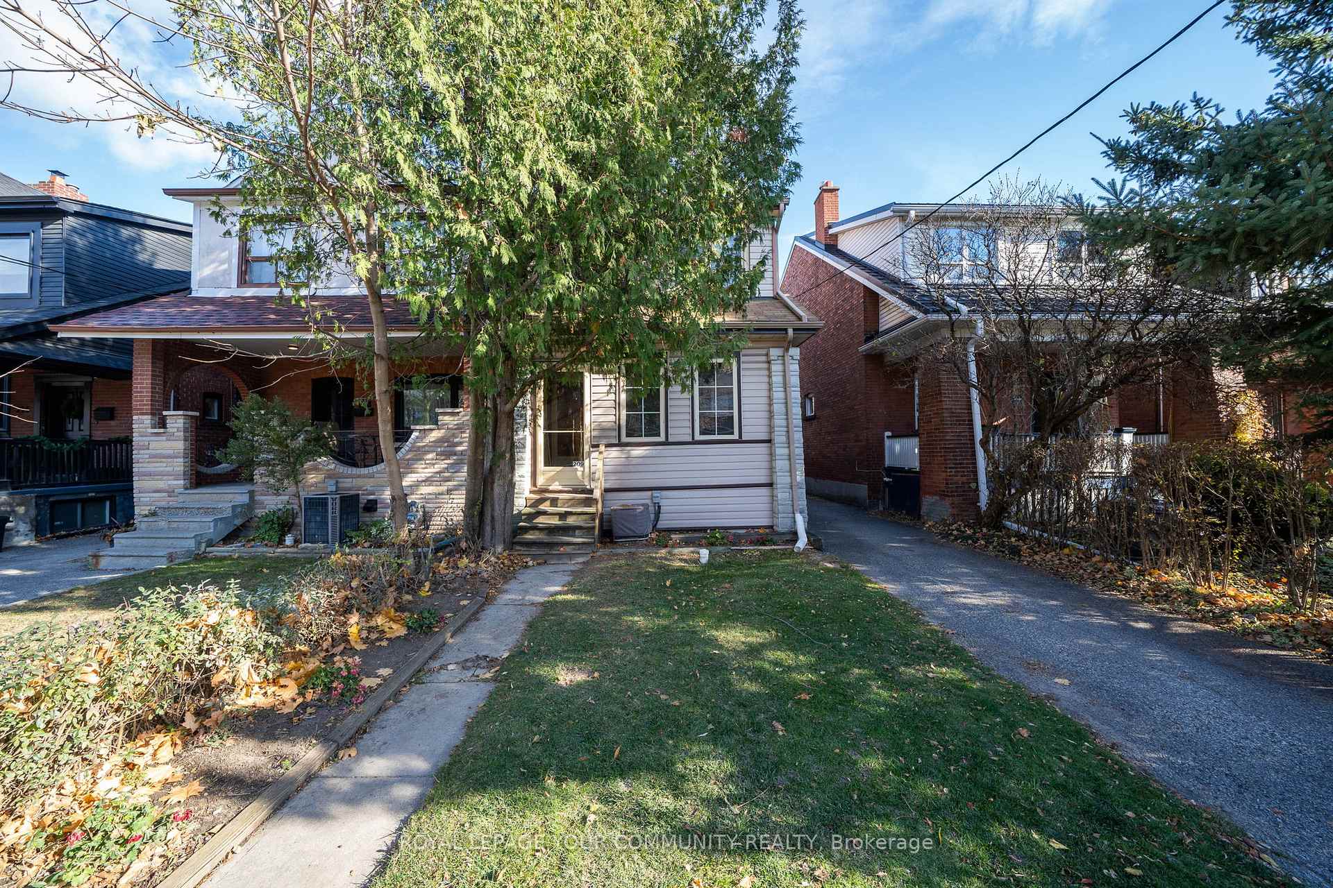 Photo 2 of 209 Westmount Avenue, Toronto, Oakwood Village — HOMEH