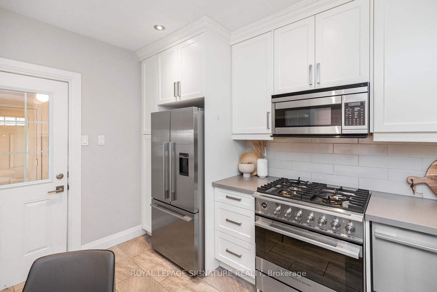 Photo 11 of 62 Ray Street N, Hamilton, Strathcona — HOMEH