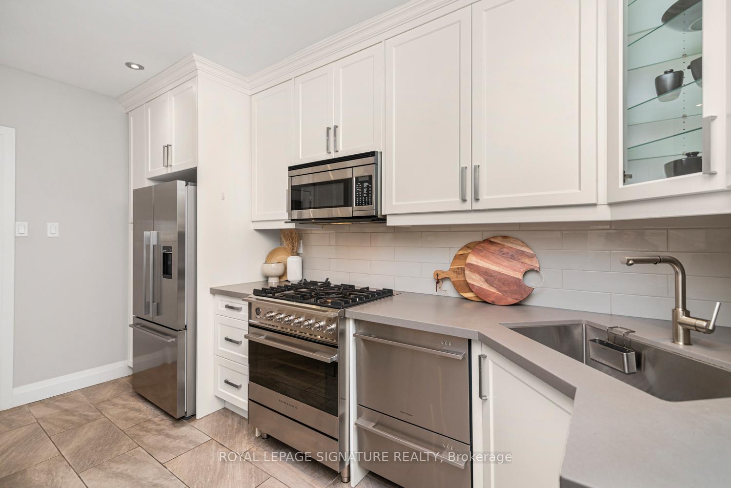 Photo 15 of 62 Ray Street N, Hamilton, Strathcona — HOMEH