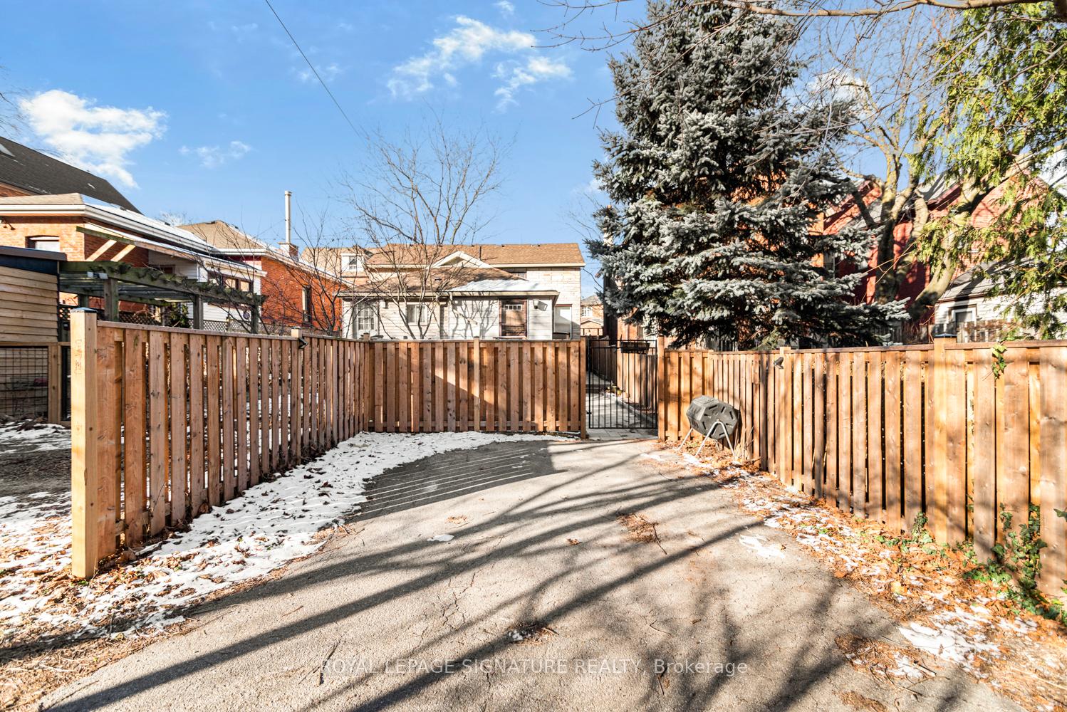 Photo 27 of 62 Ray Street N, Hamilton, Strathcona — HOMEH