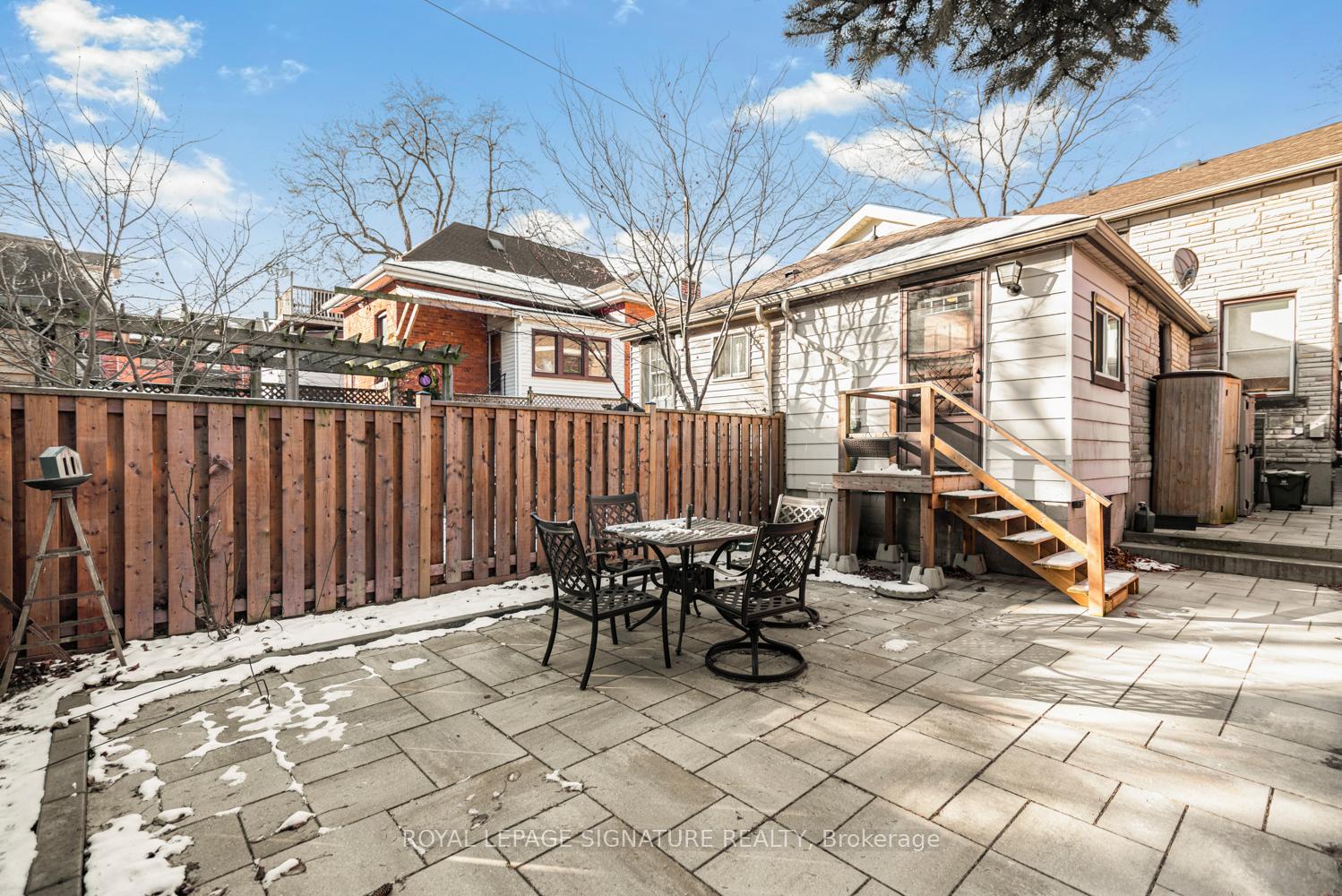 Photo 30 of 62 Ray Street N, Hamilton, Strathcona — HOMEH