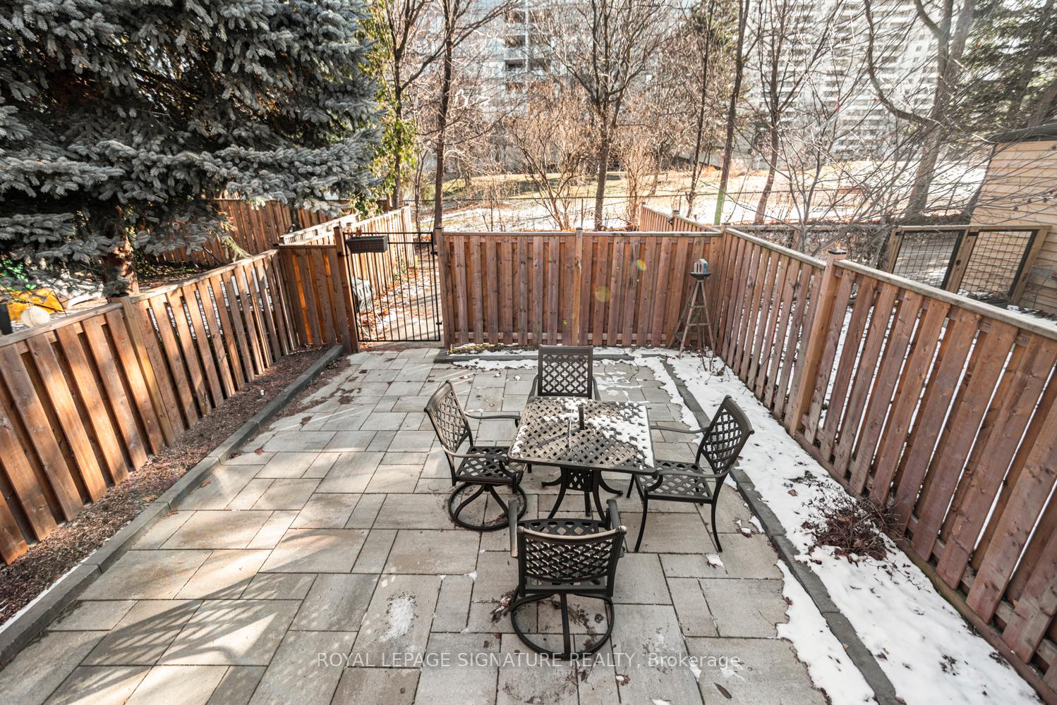 Photo 28 of 62 Ray Street N, Hamilton, Strathcona — HOMEH
