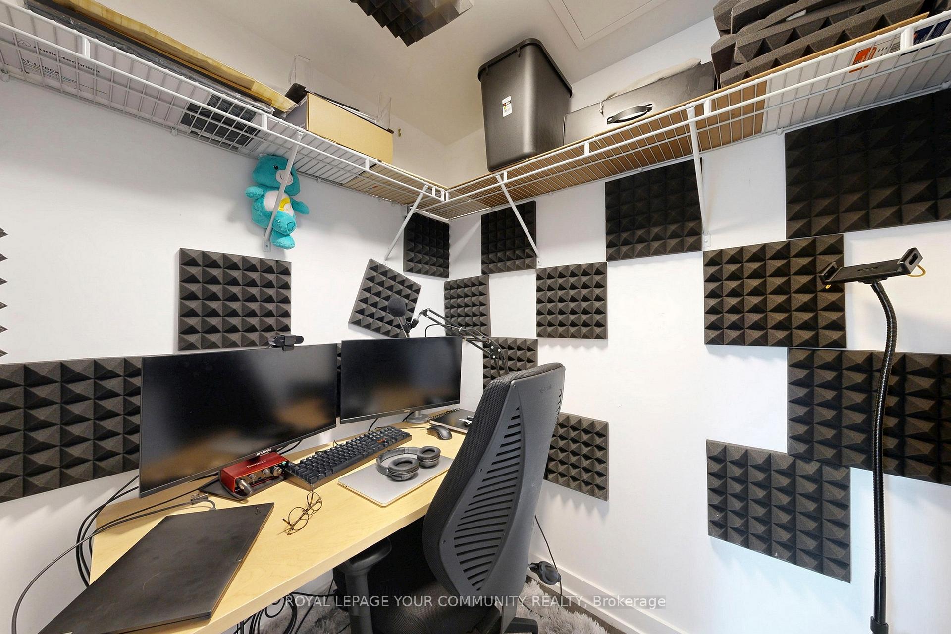 Photo 11 of Unit 410, 125 Redpath Avenue, Toronto, Mount Pleasant East — HOMEH