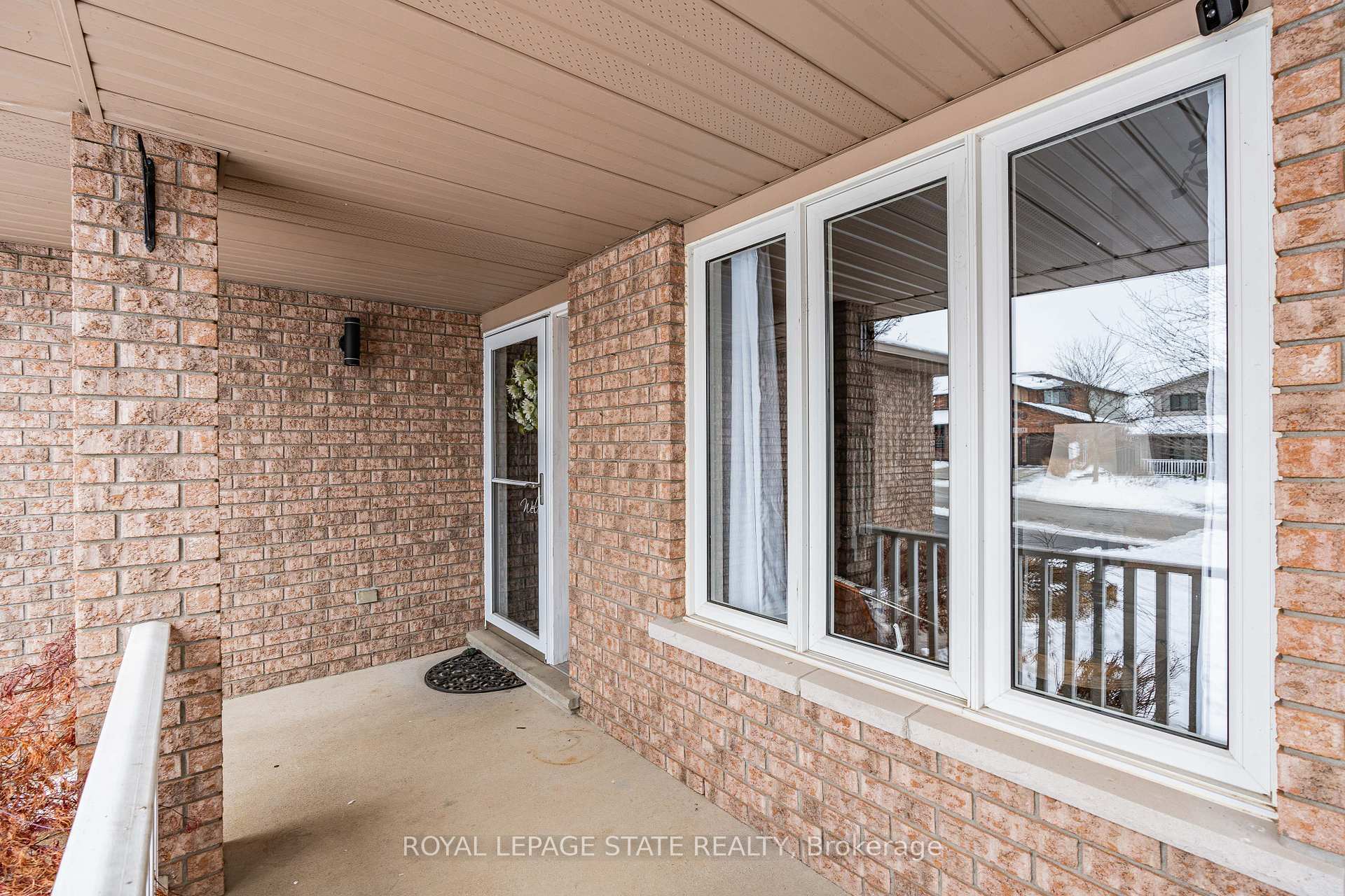 Photo 9 of 45 Tartan Drive, Haldimand — HOMEH