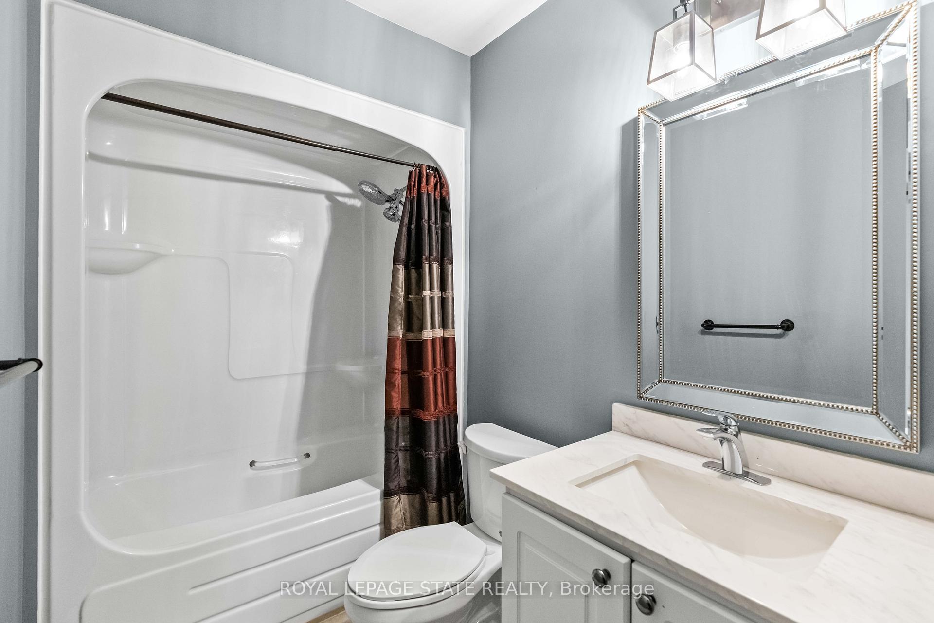 Photo 19 of 45 Tartan Drive, Haldimand — HOMEH