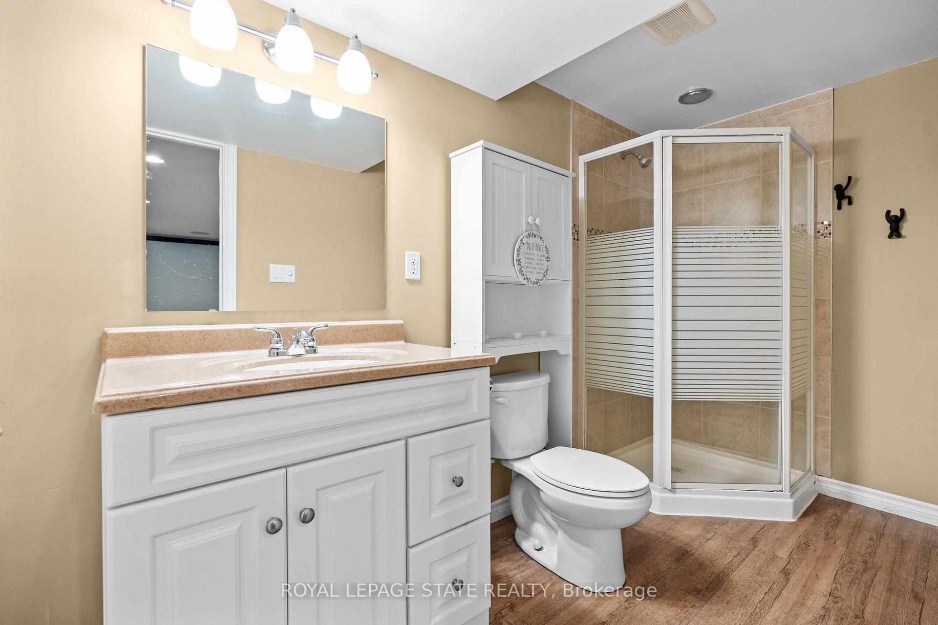 Photo 35 of 45 Tartan Drive, Haldimand — HOMEH