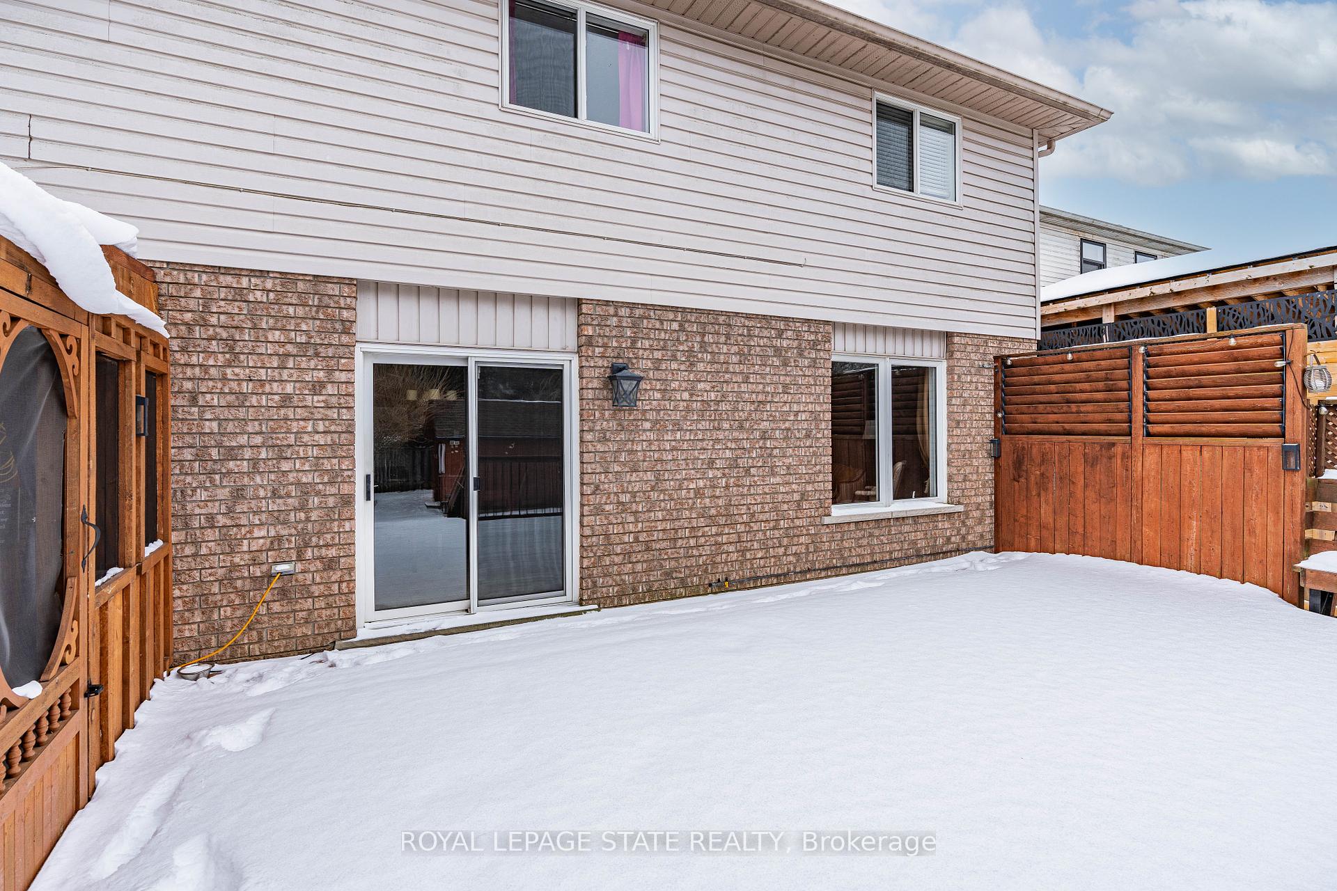 Photo 29 of 45 Tartan Drive, Haldimand — HOMEH