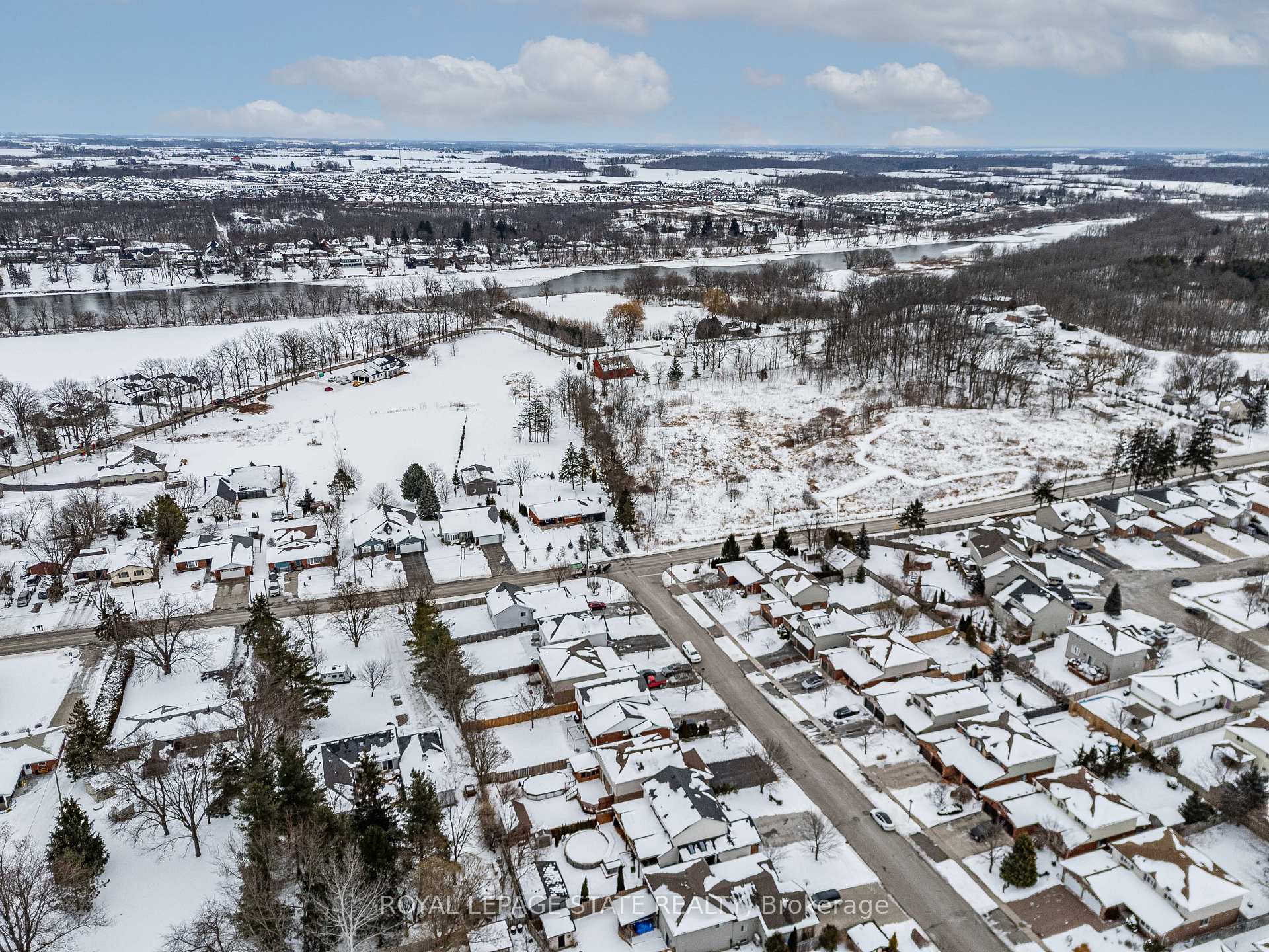 Photo 48 of 45 Tartan Drive, Haldimand — HOMEH