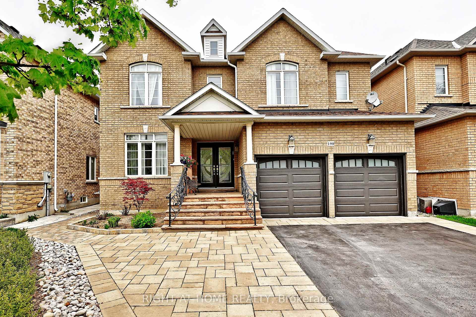 Photo 1 of 198 Seabreeze Avenue, Vaughan, Patterson — HOMEH