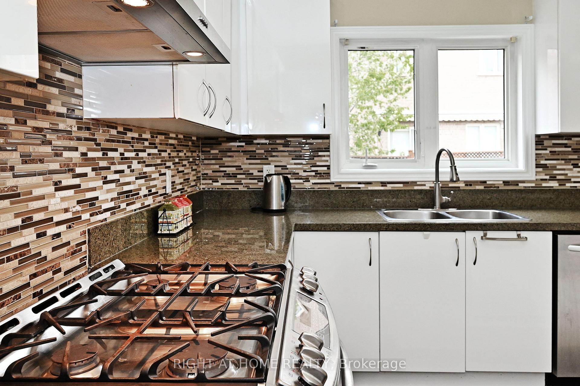 Photo 17 of 198 Seabreeze Avenue, Vaughan, Patterson — HOMEH