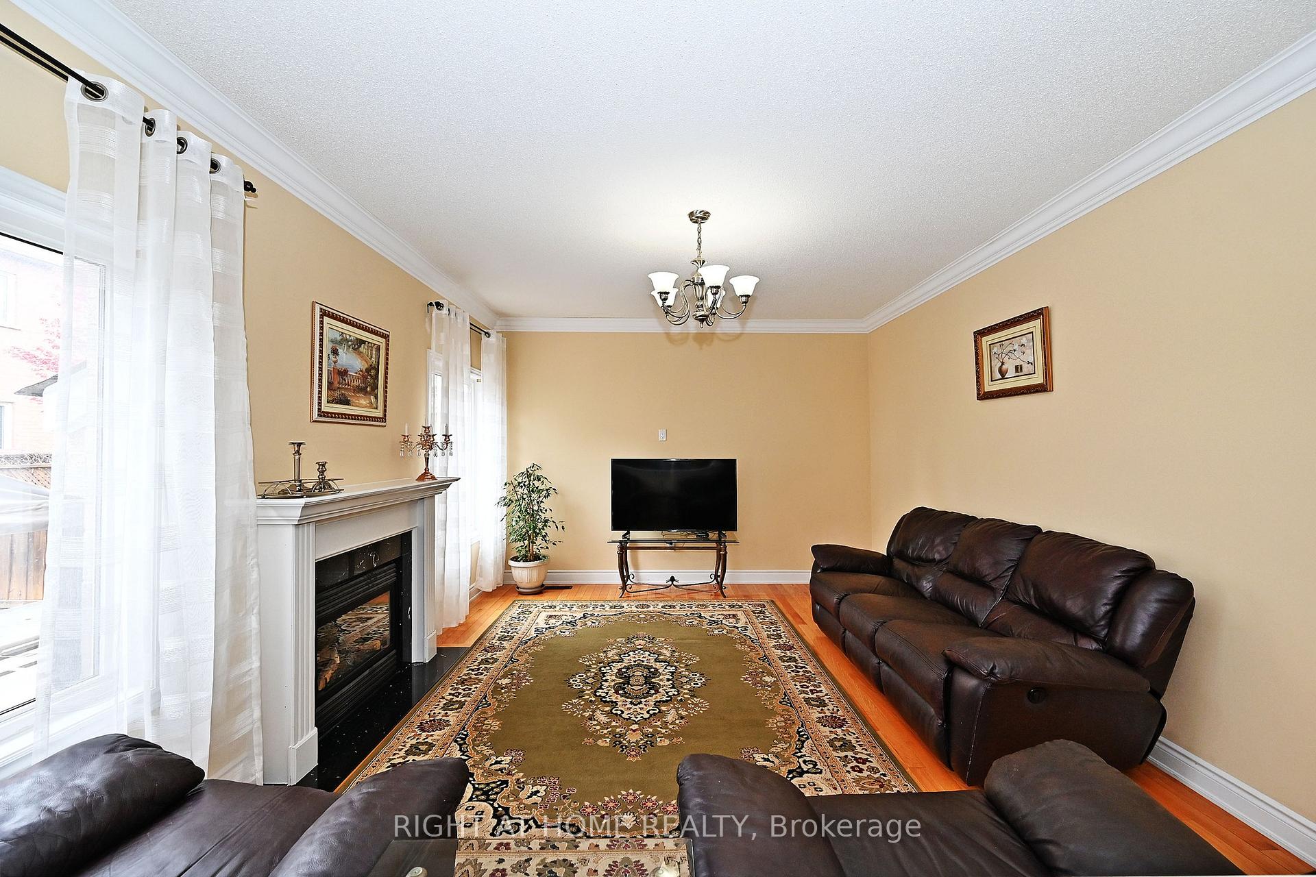 Photo 24 of 198 Seabreeze Avenue, Vaughan, Patterson — HOMEH