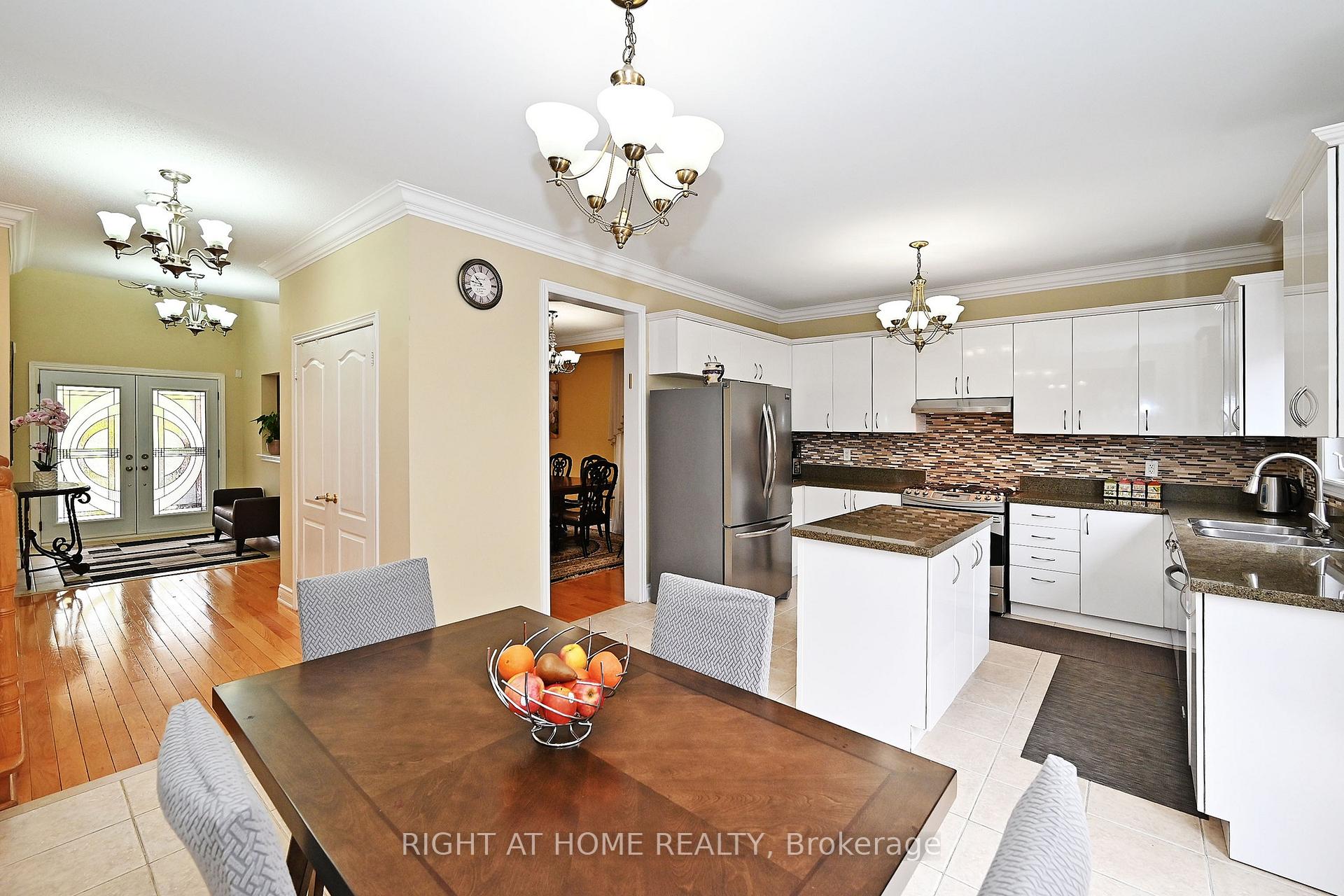 Photo 19 of 198 Seabreeze Avenue, Vaughan, Patterson — HOMEH