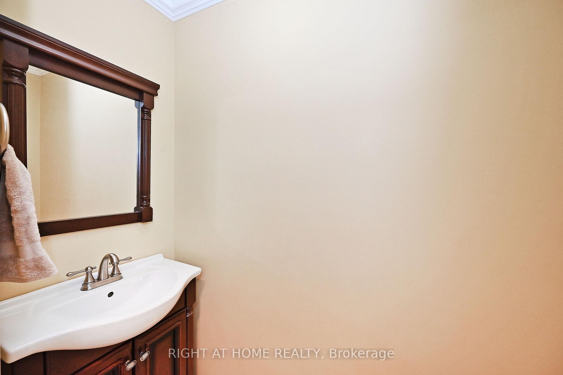 Photo 20 of 198 Seabreeze Avenue, Vaughan, Patterson — HOMEH