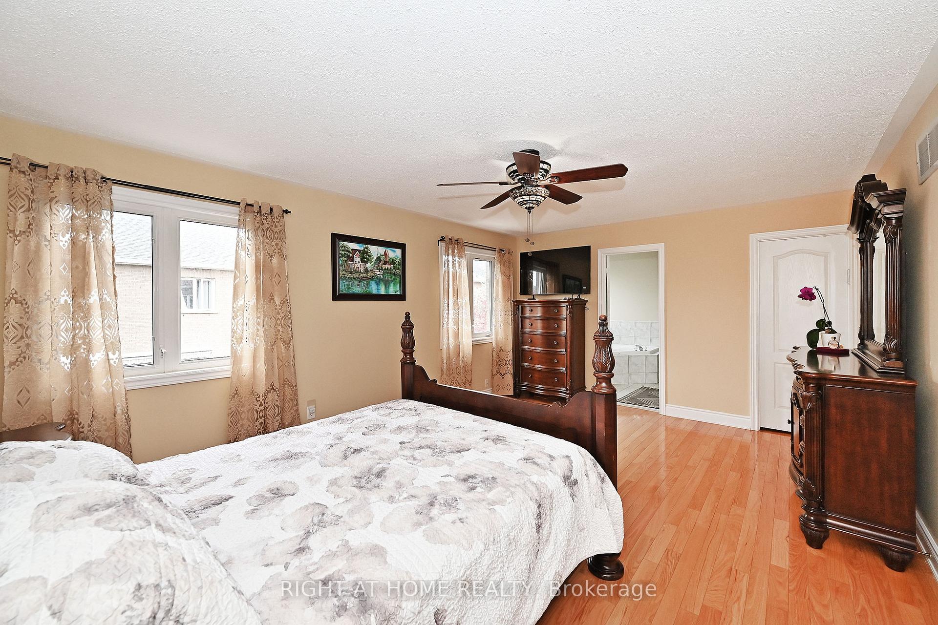 Photo 22 of 198 Seabreeze Avenue, Vaughan, Patterson — HOMEH