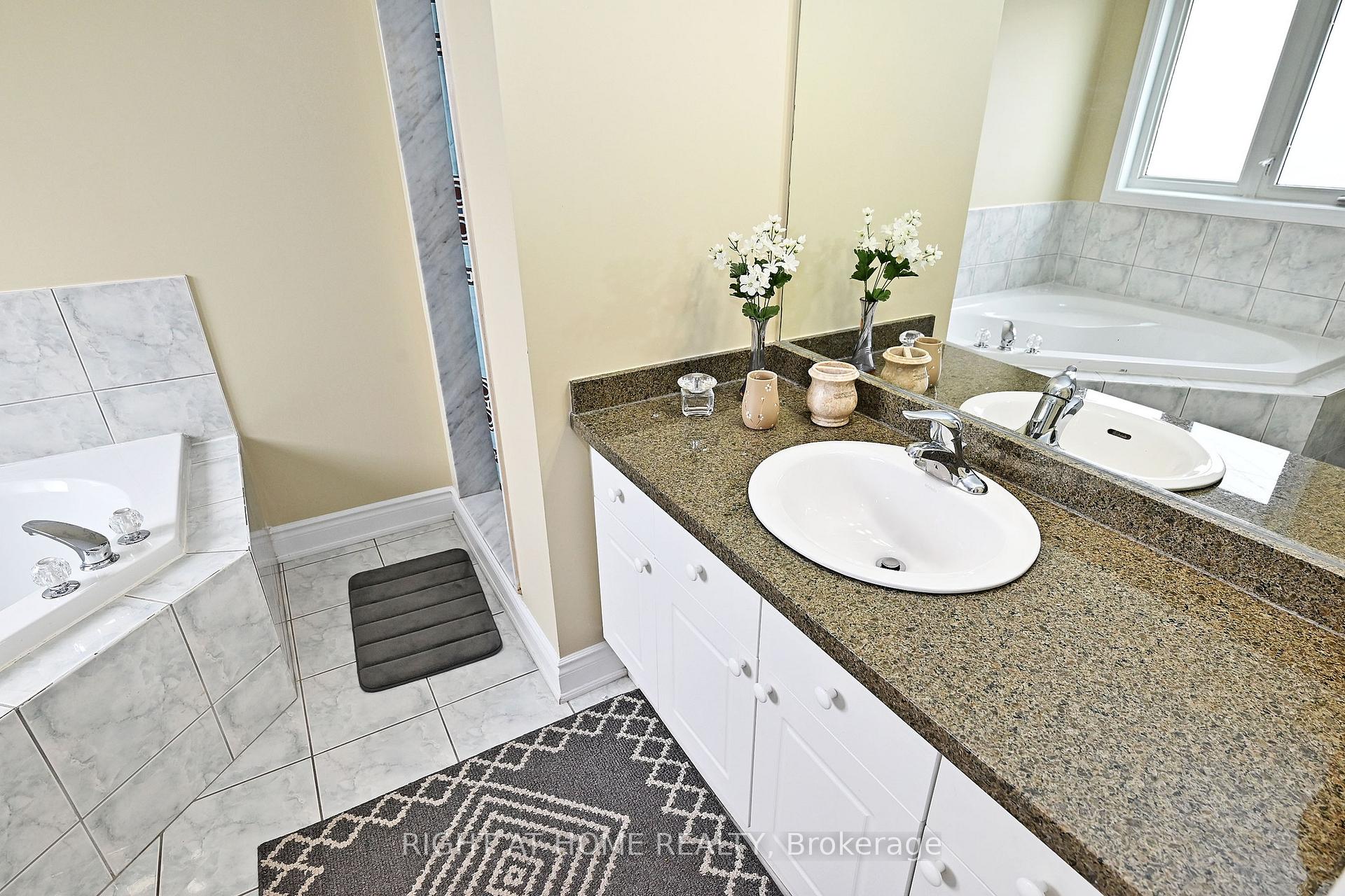 Photo 33 of 198 Seabreeze Avenue, Vaughan, Patterson — HOMEH