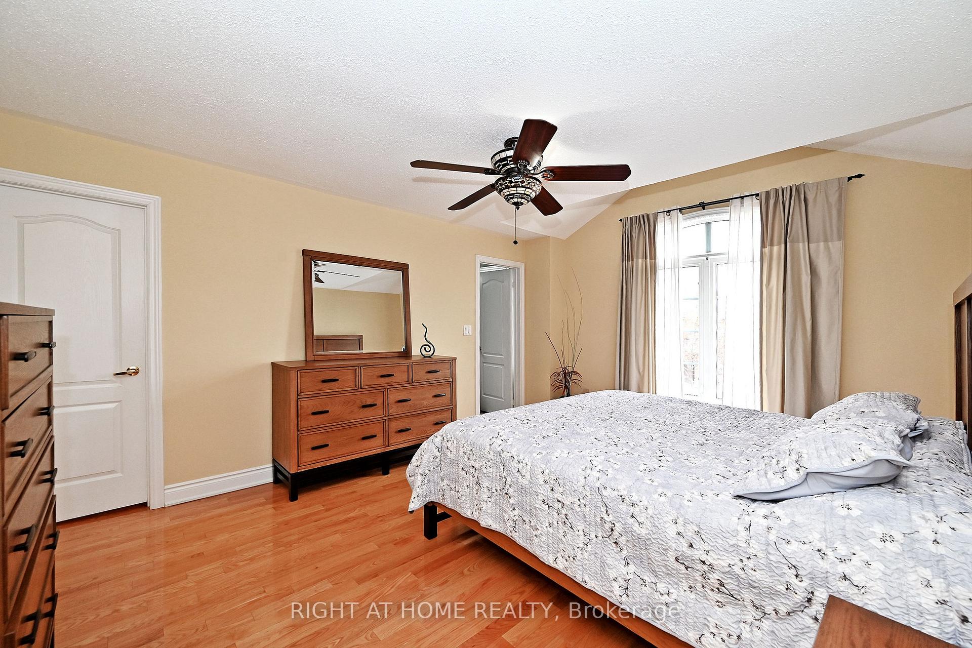 Photo 26 of 198 Seabreeze Avenue, Vaughan, Patterson — HOMEH