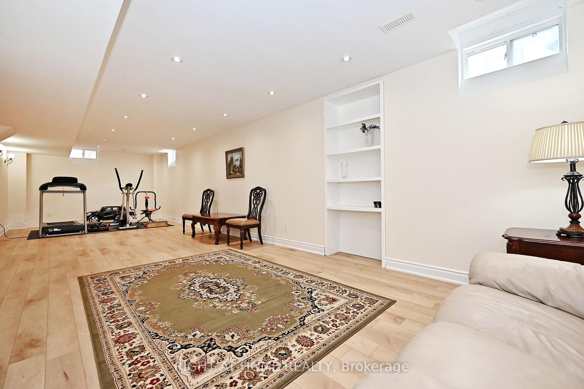 Photo 35 of 198 Seabreeze Avenue, Vaughan, Patterson — HOMEH