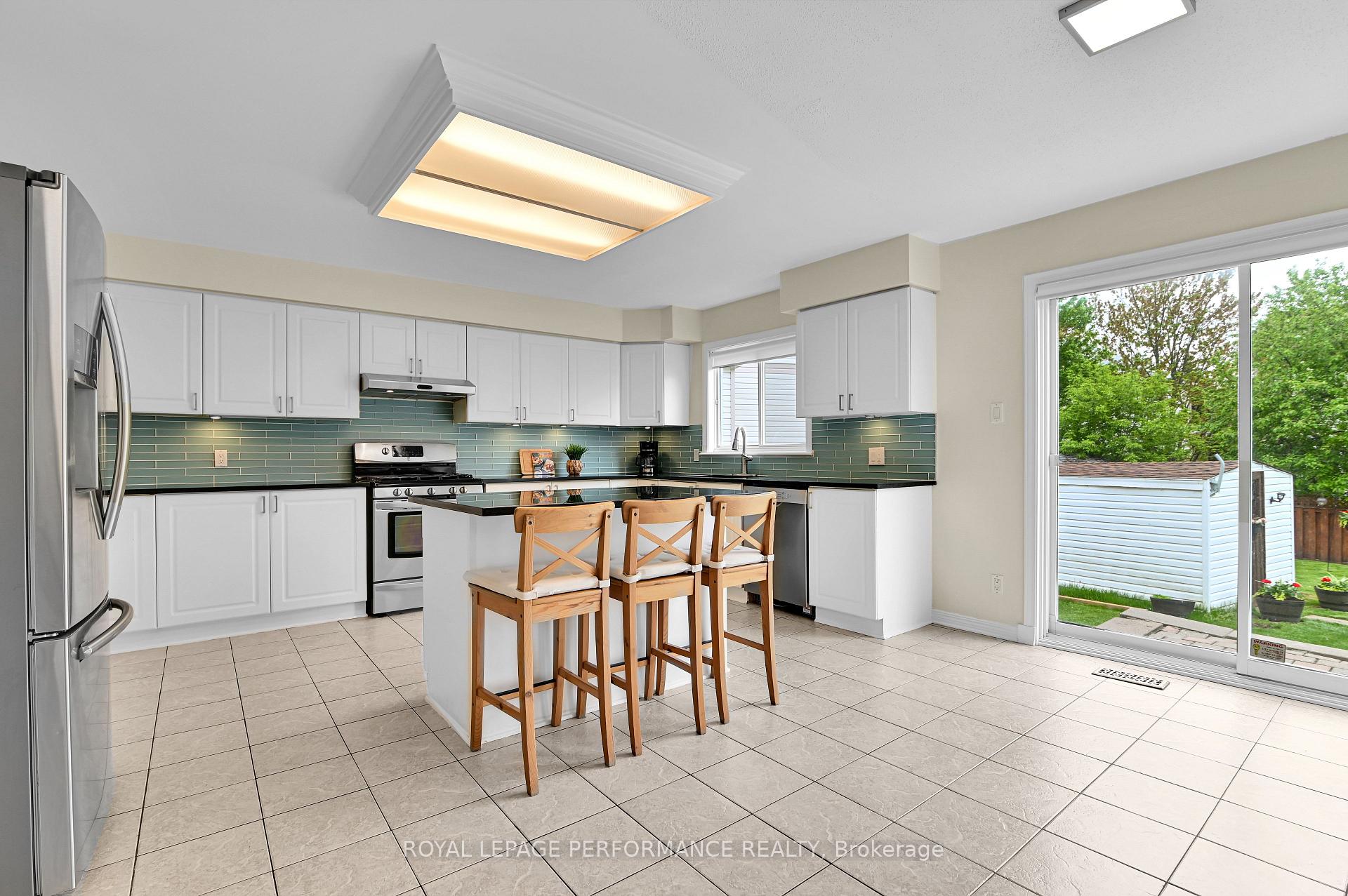 Photo 18 of 20 Upwood Street, Ottawa, Hunt Club Park/Greenboro — HOMEH