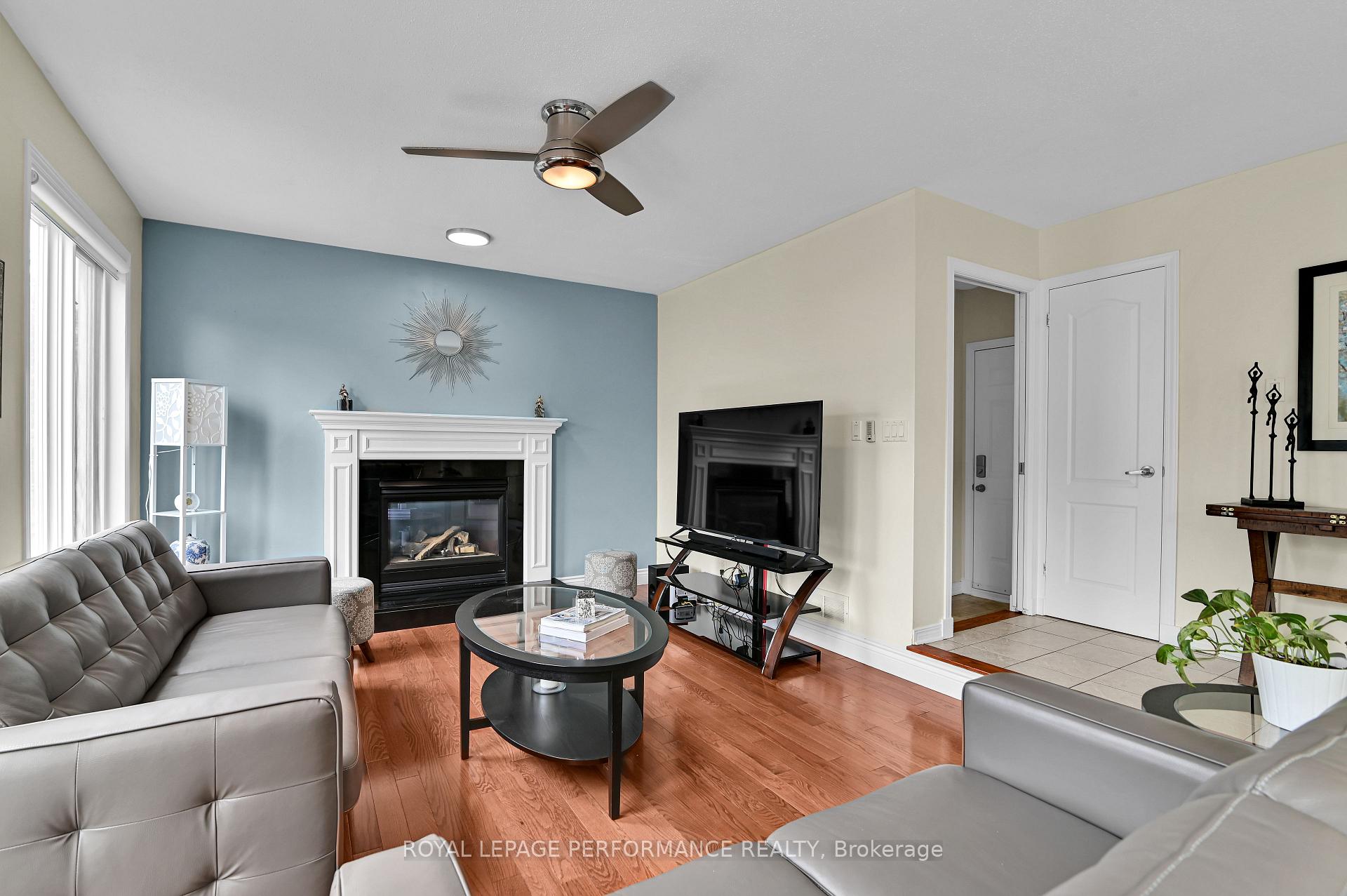 Photo 5 of 20 Upwood Street, Ottawa, Hunt Club Park/Greenboro — HOMEH