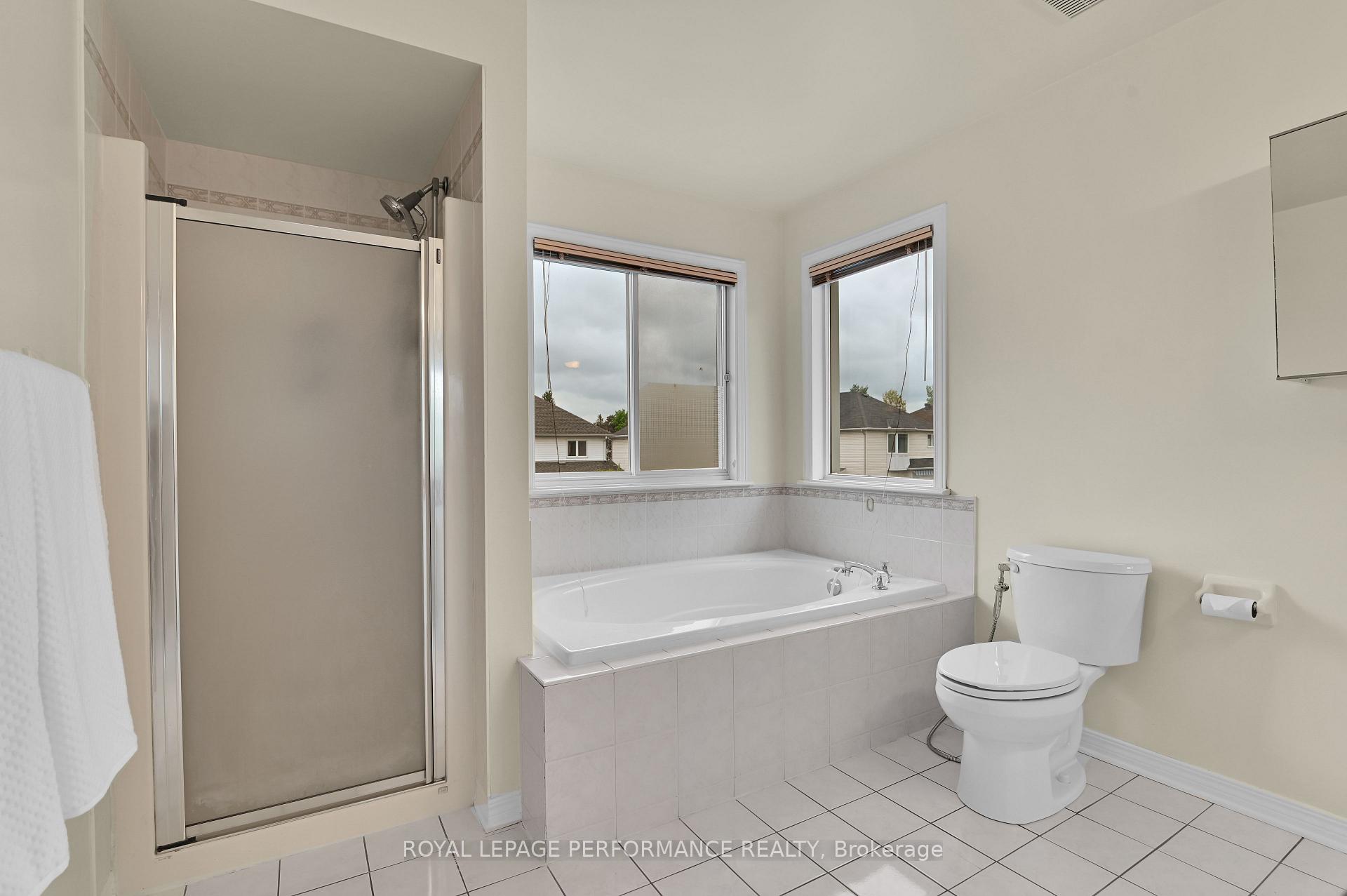 Photo 17 of 20 Upwood Street, Ottawa, Hunt Club Park/Greenboro — HOMEH