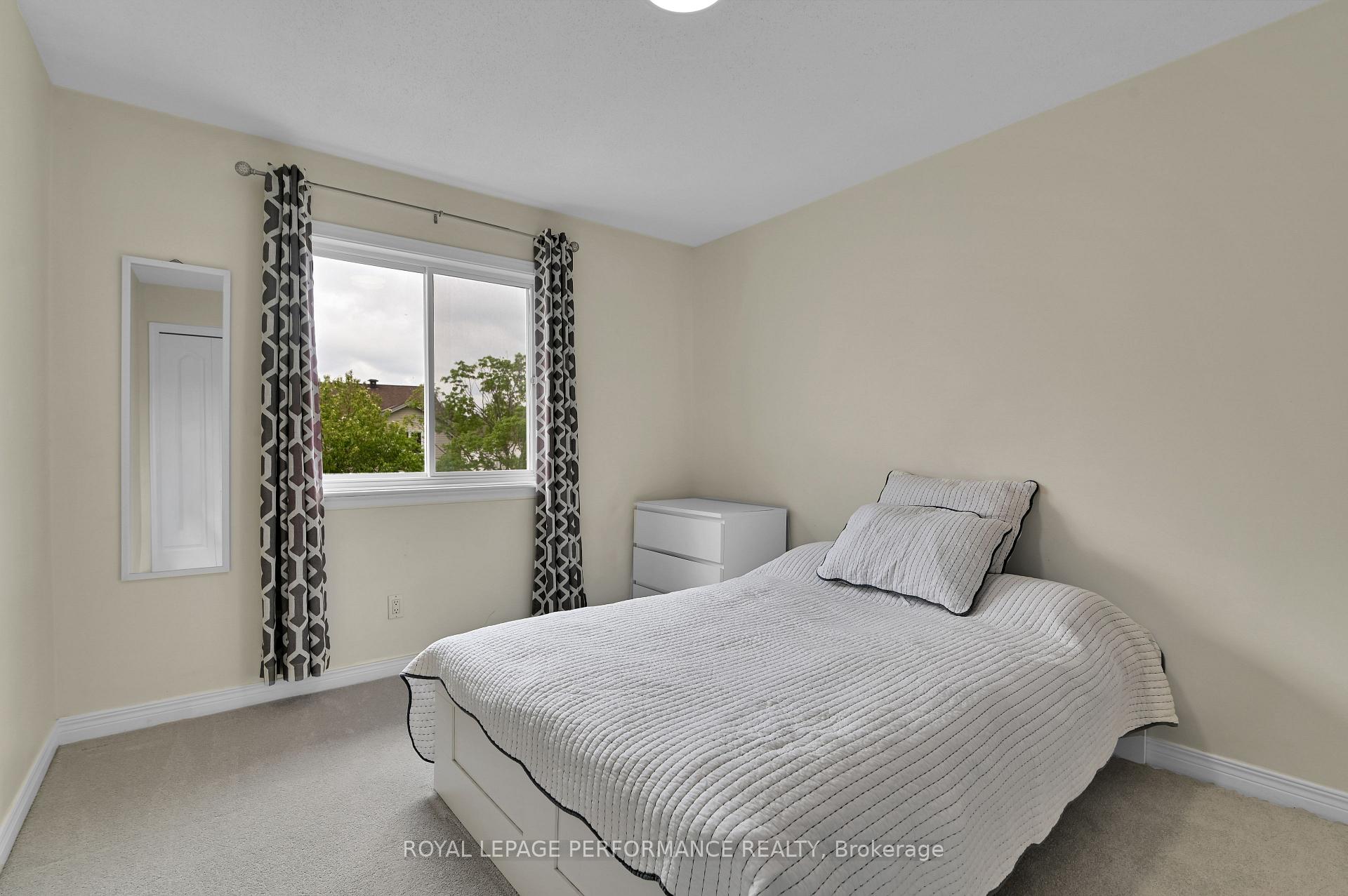 Photo 32 of 20 Upwood Street, Ottawa, Hunt Club Park/Greenboro — HOMEH