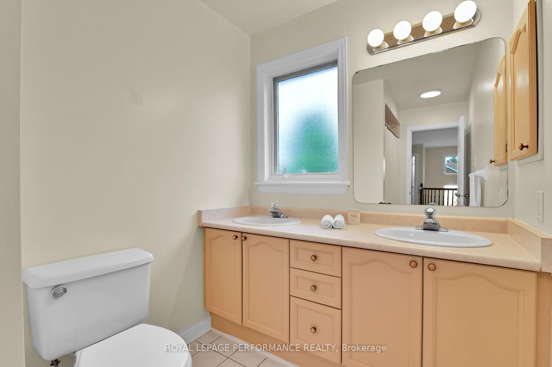 Photo 36 of 20 Upwood Street, Ottawa, Hunt Club Park/Greenboro — HOMEH