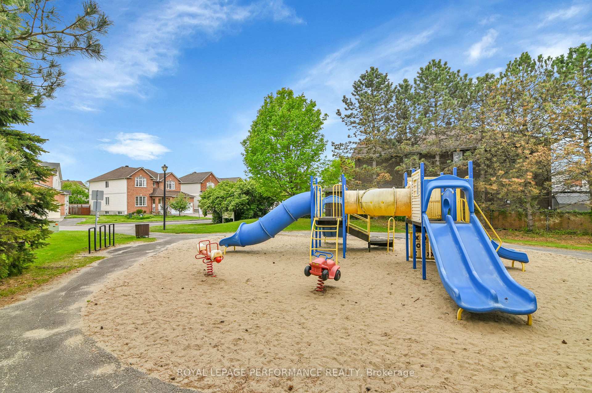 Photo 23 of 20 Upwood Street, Ottawa, Hunt Club Park/Greenboro — HOMEH