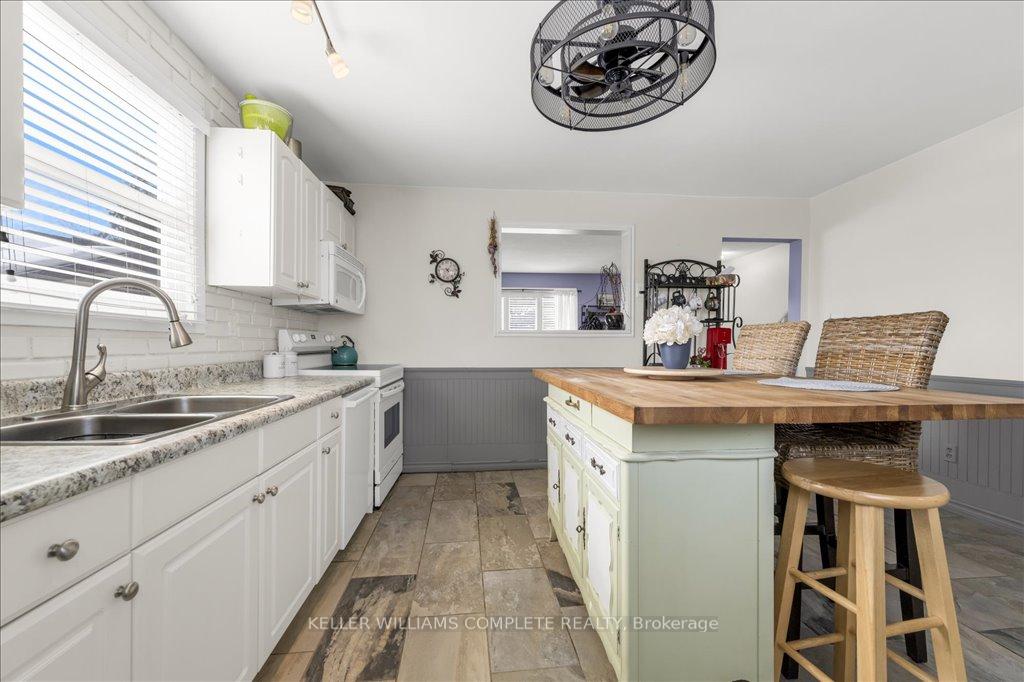 Photo 5 of 236 Lawnhurst Court, Hamilton, Lawfield — HOMEH