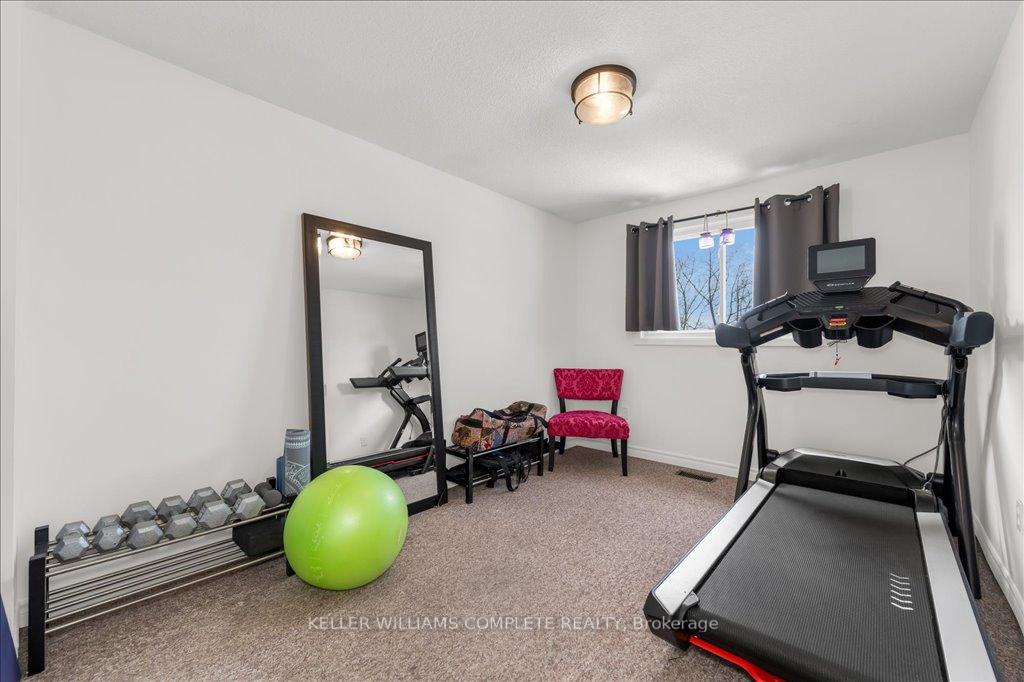 Photo 19 of 236 Lawnhurst Court, Hamilton, Lawfield — HOMEH