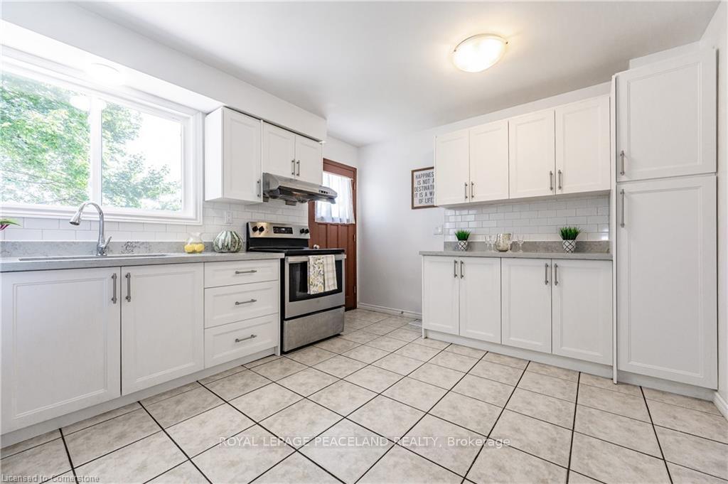 Photo 1 of Unit B, 526 Glen Forrest Boulevard, Waterloo — HOMEH