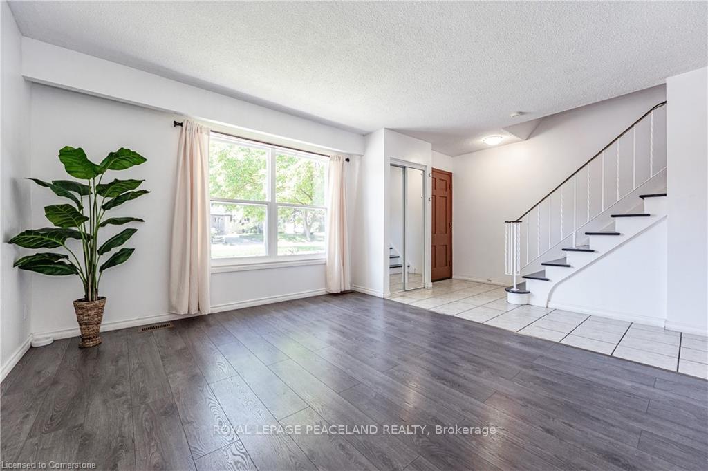 Photo 4 of Unit B, 526 Glen Forrest Boulevard, Waterloo — HOMEH