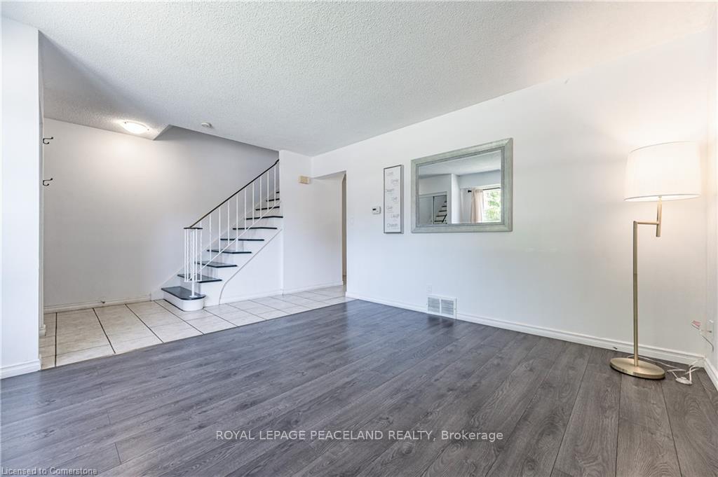 Photo 6 of Unit B, 526 Glen Forrest Boulevard, Waterloo — HOMEH