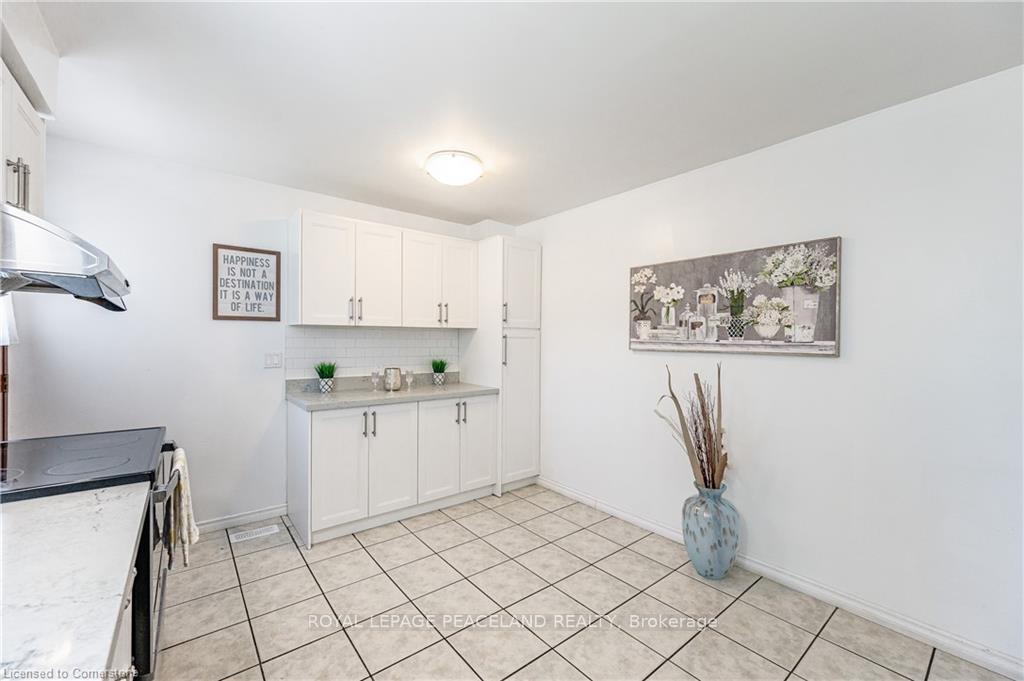 Photo 14 of Unit B, 526 Glen Forrest Boulevard, Waterloo — HOMEH