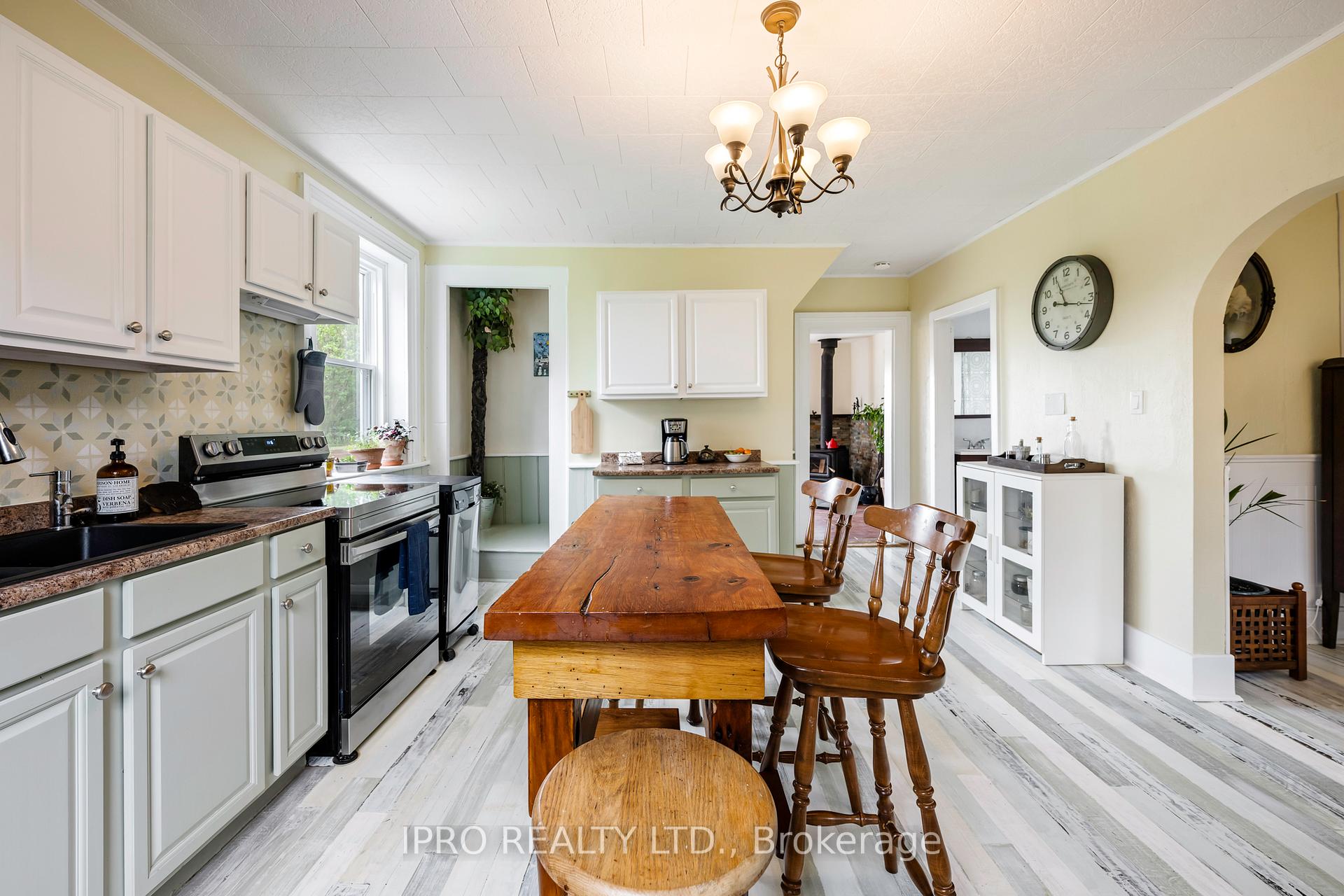 Photo 14 of 513506 2nd Line, Amaranth, Rural Amaranth — HOMEH