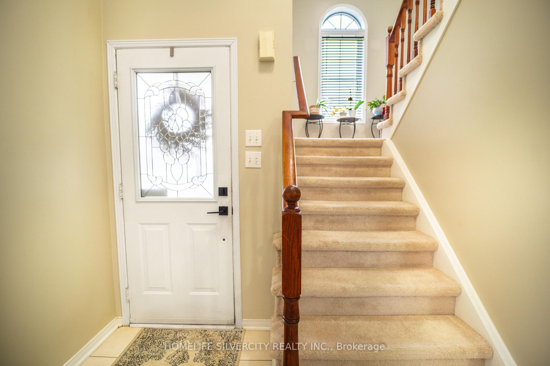 Photo 3 of 55 Bottrell Street, Clarington, Bowmanville — HOMEH