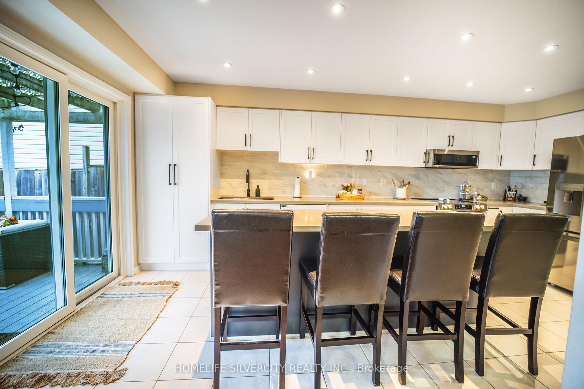 Photo 5 of 55 Bottrell Street, Clarington, Bowmanville — HOMEH