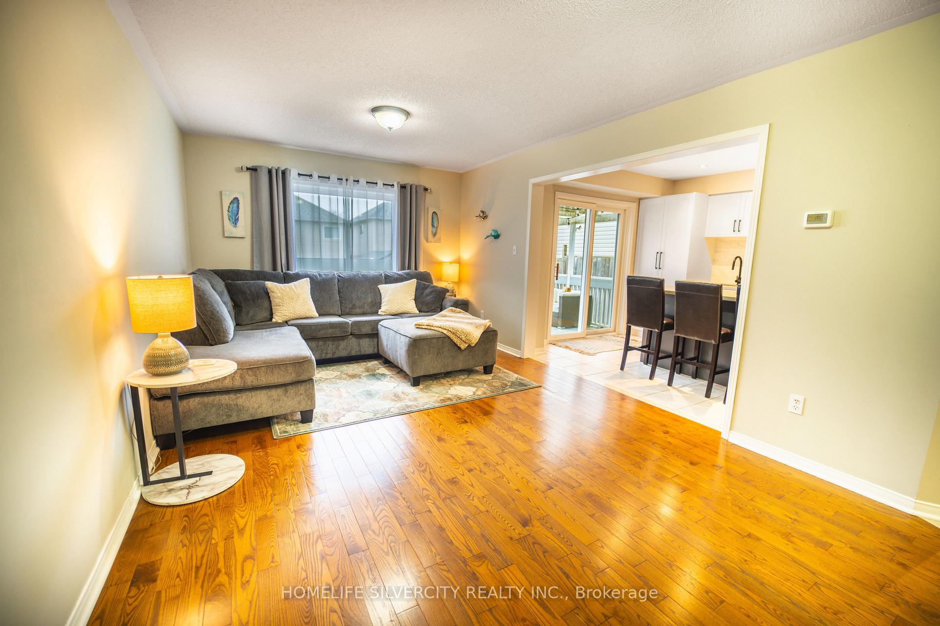 Photo 6 of 55 Bottrell Street, Clarington, Bowmanville — HOMEH