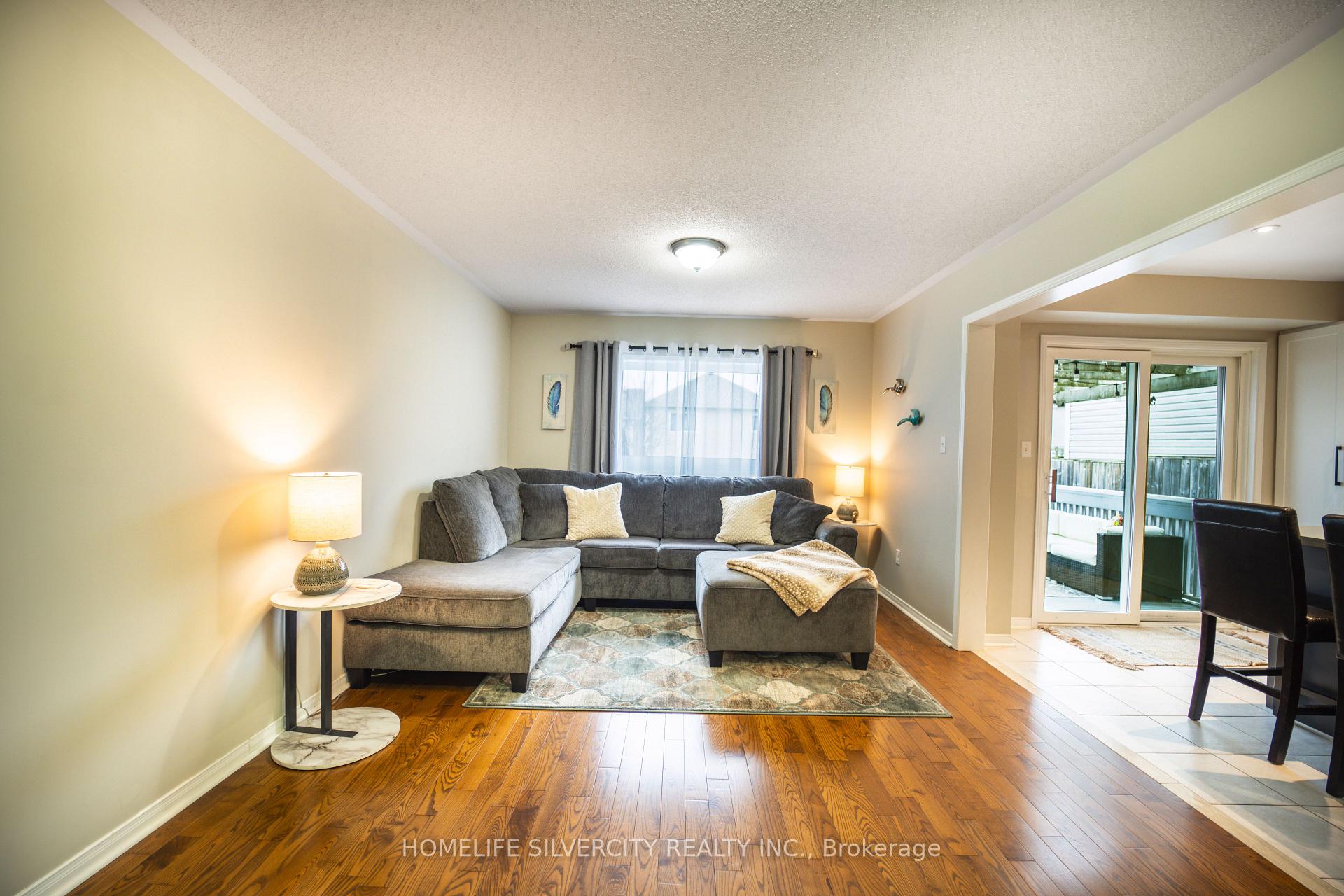 Photo 4 of 55 Bottrell Street, Clarington, Bowmanville — HOMEH