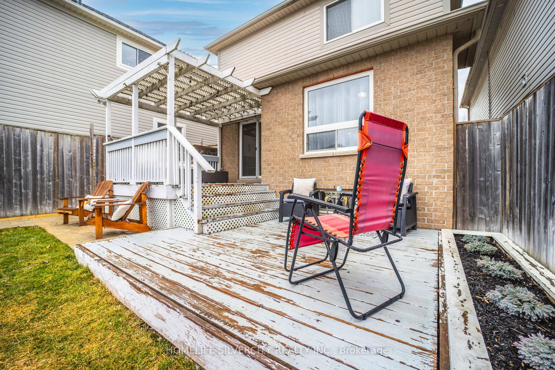 Photo 41 of 55 Bottrell Street, Clarington, Bowmanville — HOMEH