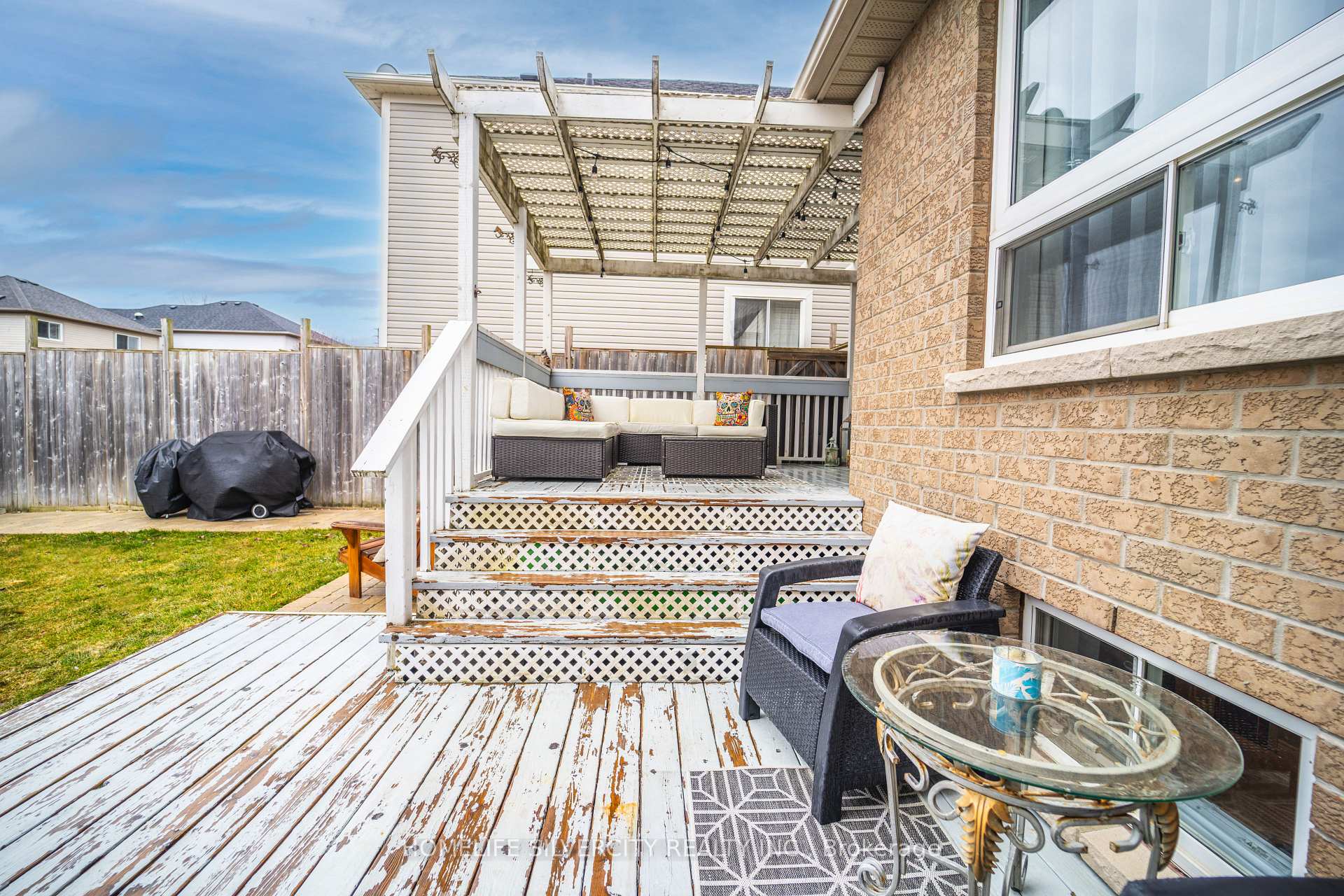 Photo 40 of 55 Bottrell Street, Clarington, Bowmanville — HOMEH