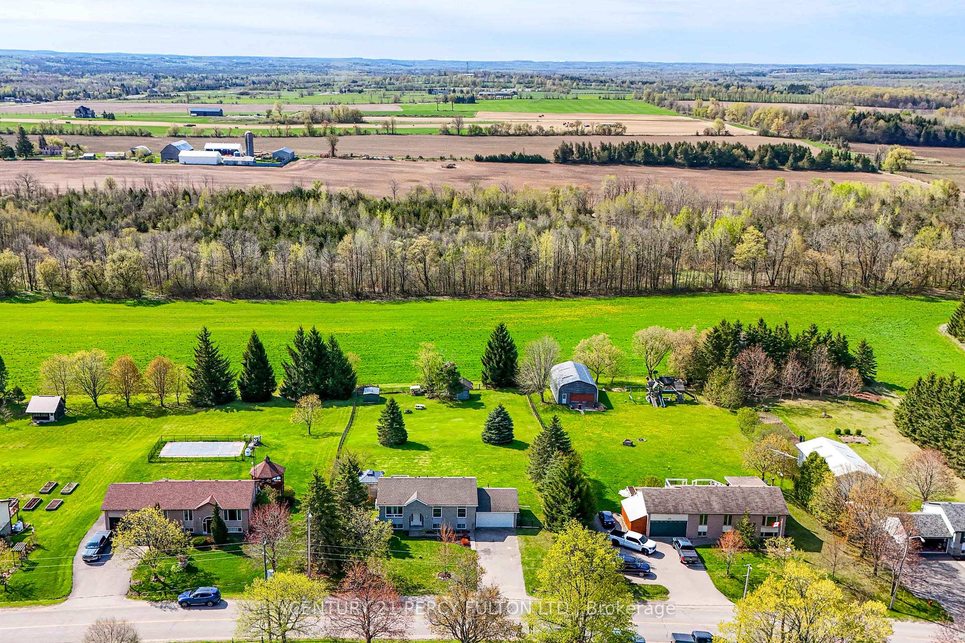 Photo 27 of 265 Zephyr Road, Uxbridge, Rural Uxbridge — HOMEH
