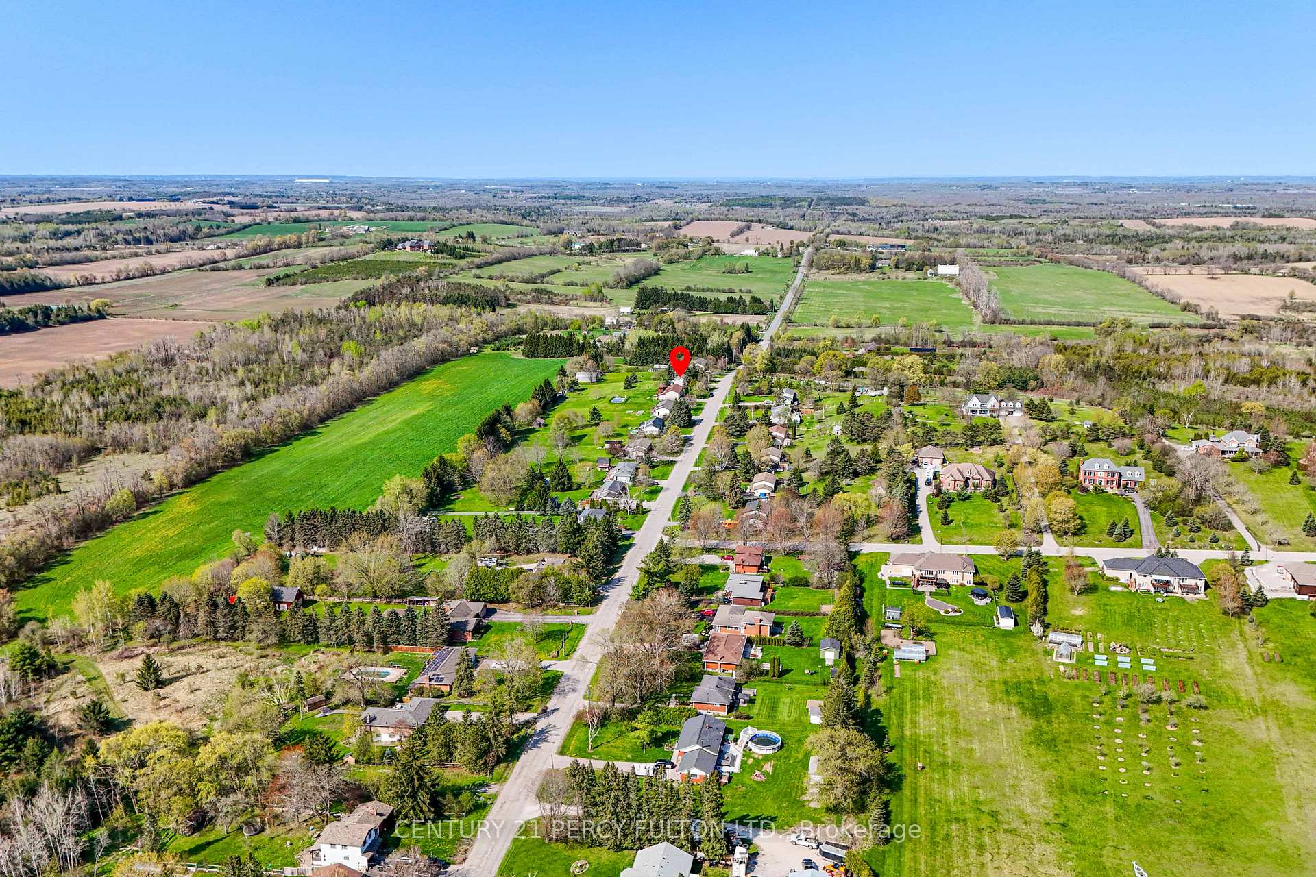 Photo 4 of 265 Zephyr Road, Uxbridge, Rural Uxbridge — HOMEH