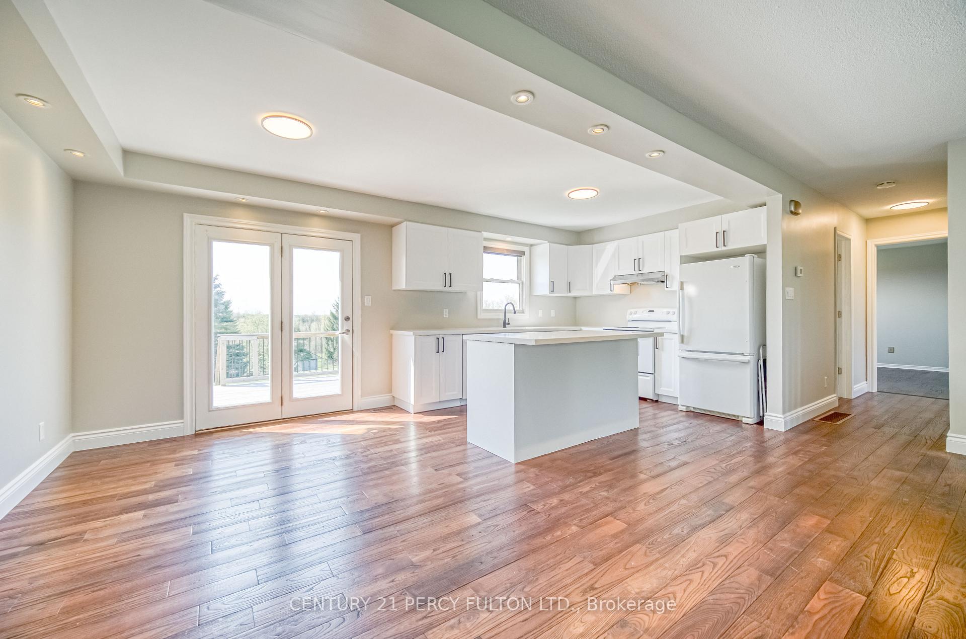 Photo 11 of 265 Zephyr Road, Uxbridge, Rural Uxbridge — HOMEH