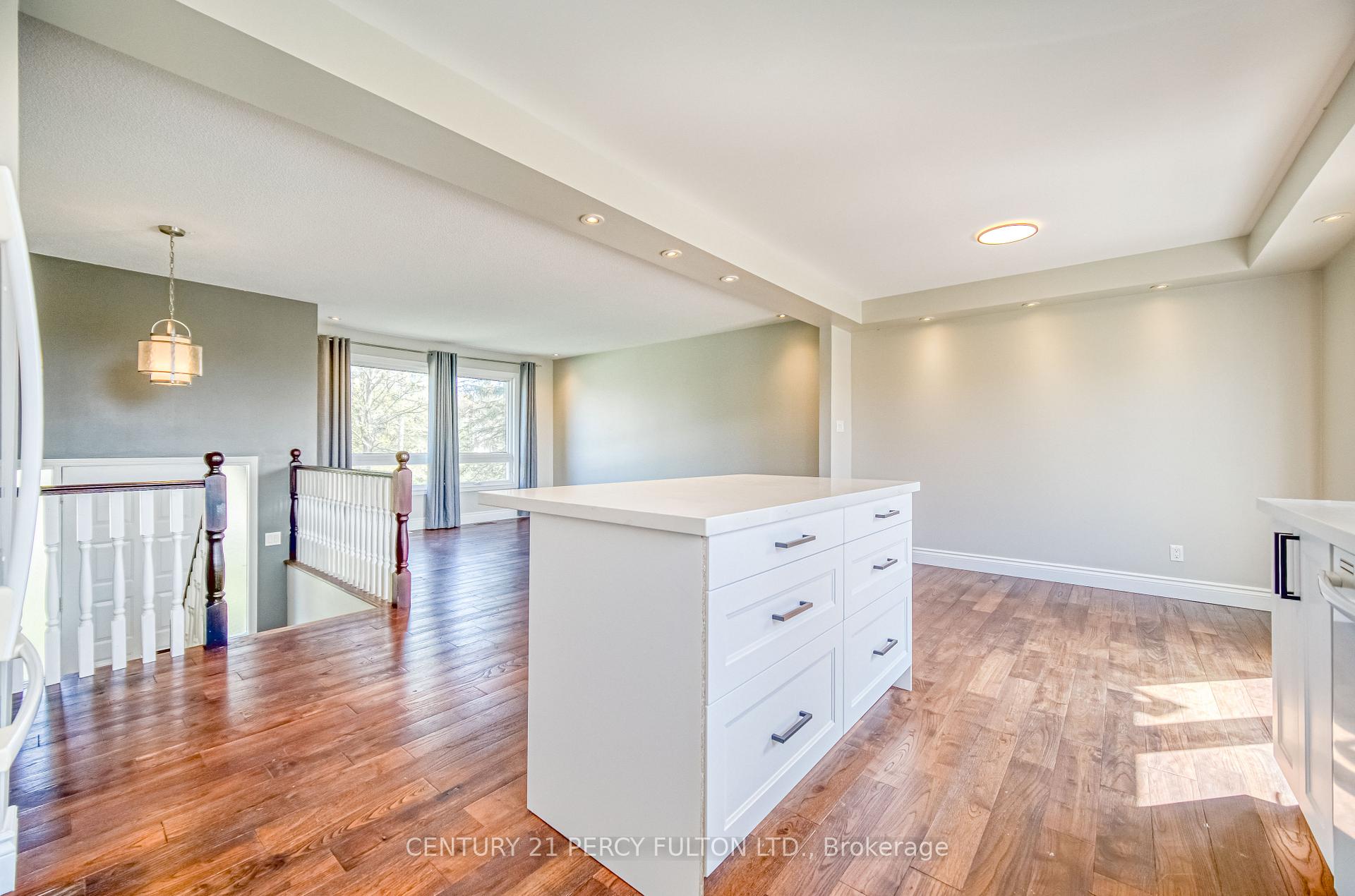 Photo 16 of 265 Zephyr Road, Uxbridge, Rural Uxbridge — HOMEH